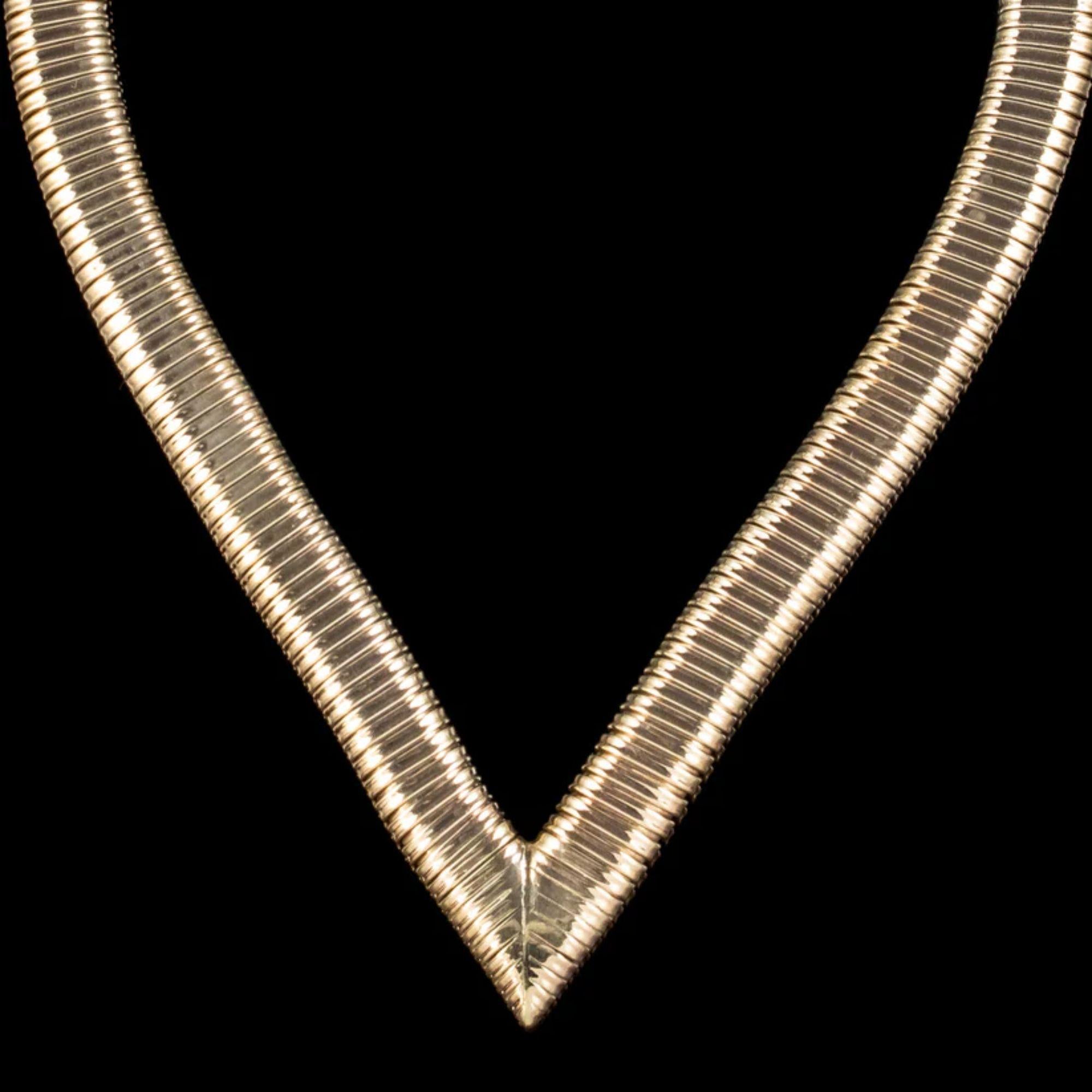 Vintage Collar Necklace in 9 Carat Gold, circa 1949 In Good Condition For Sale In Kendal, GB