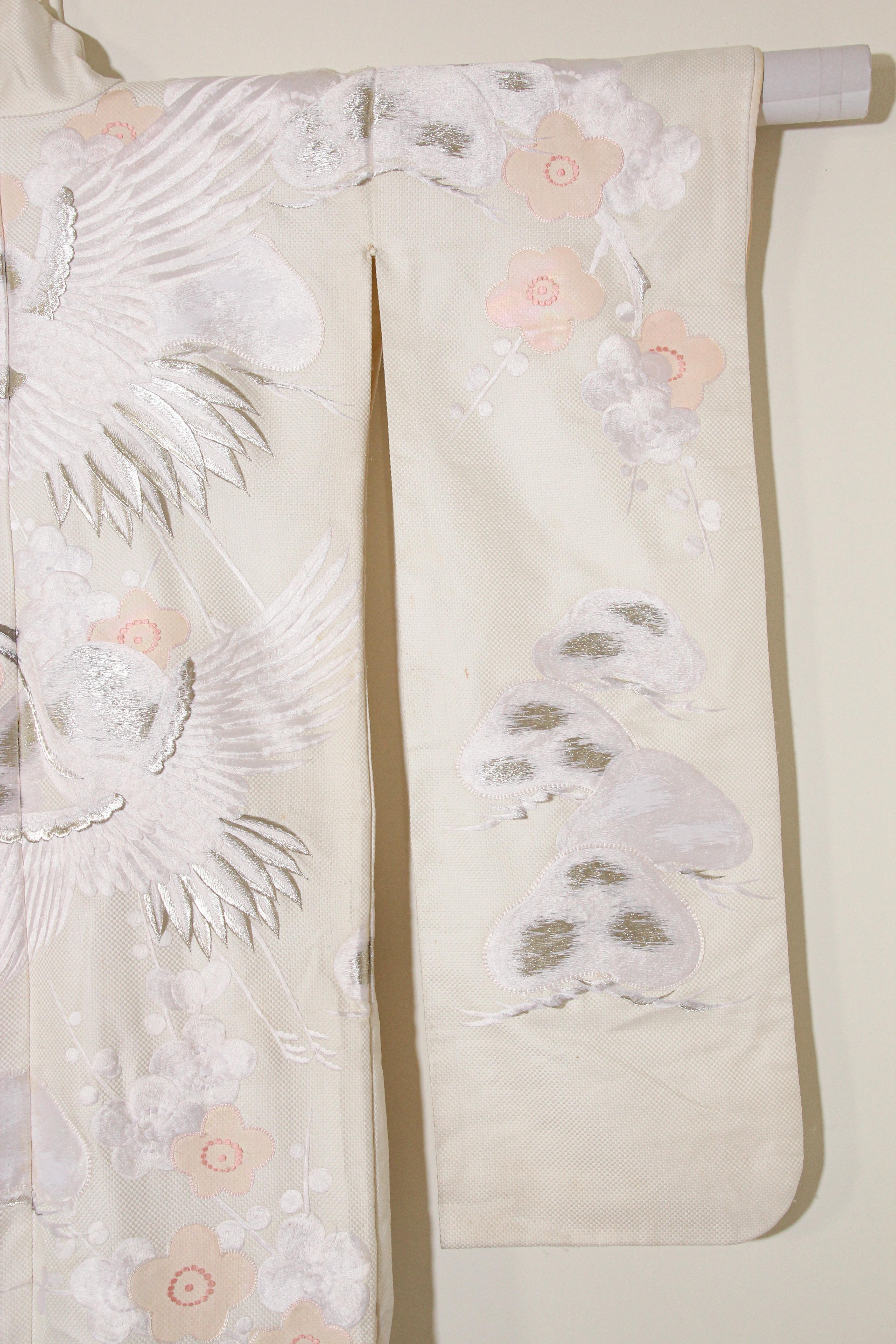 Vintage Collectable Japanese White Silk Ceremonial Wedding Kimono 2