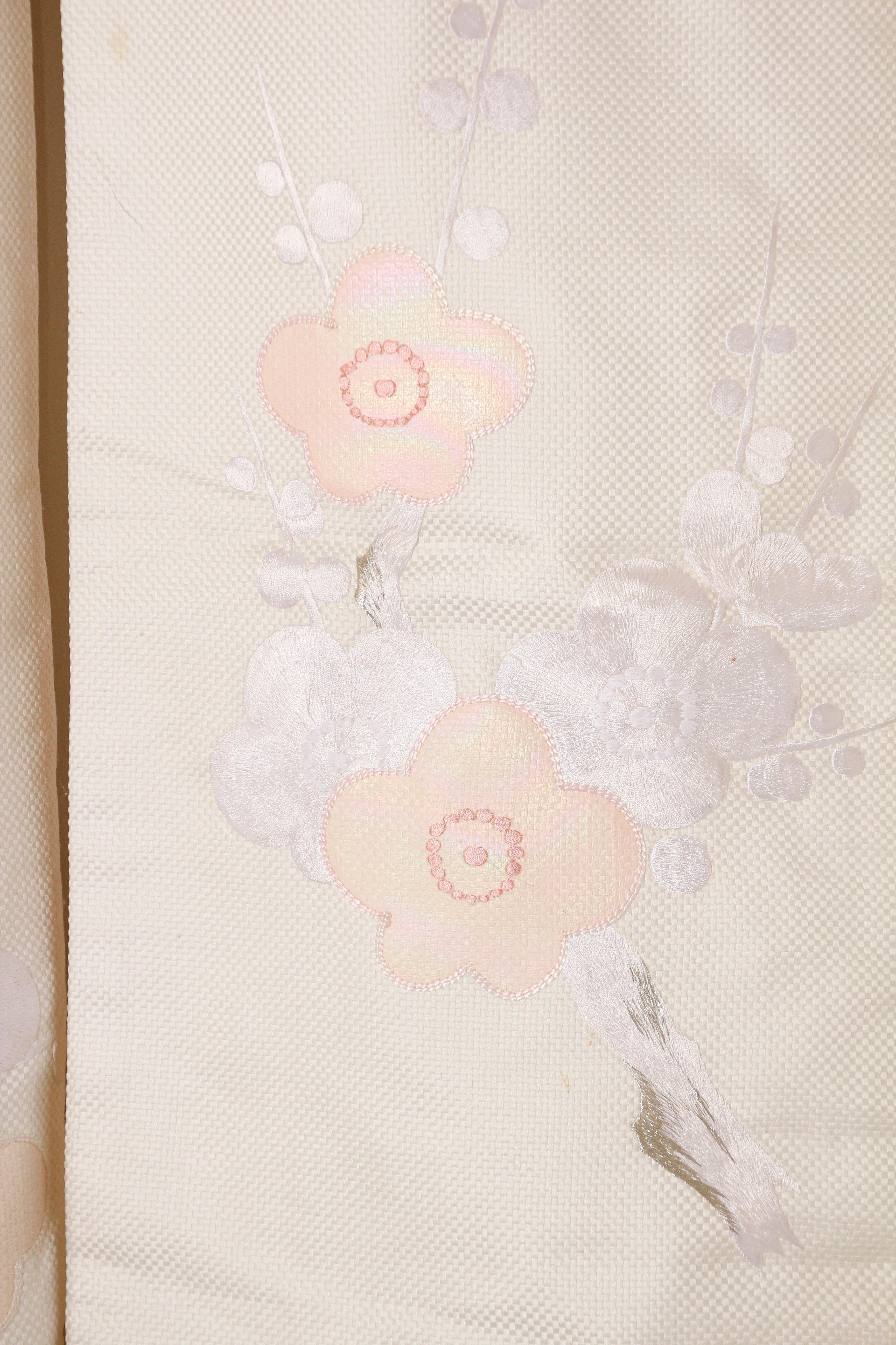 Vintage Collectable Japanese White Silk Ceremonial Wedding Kimono 5