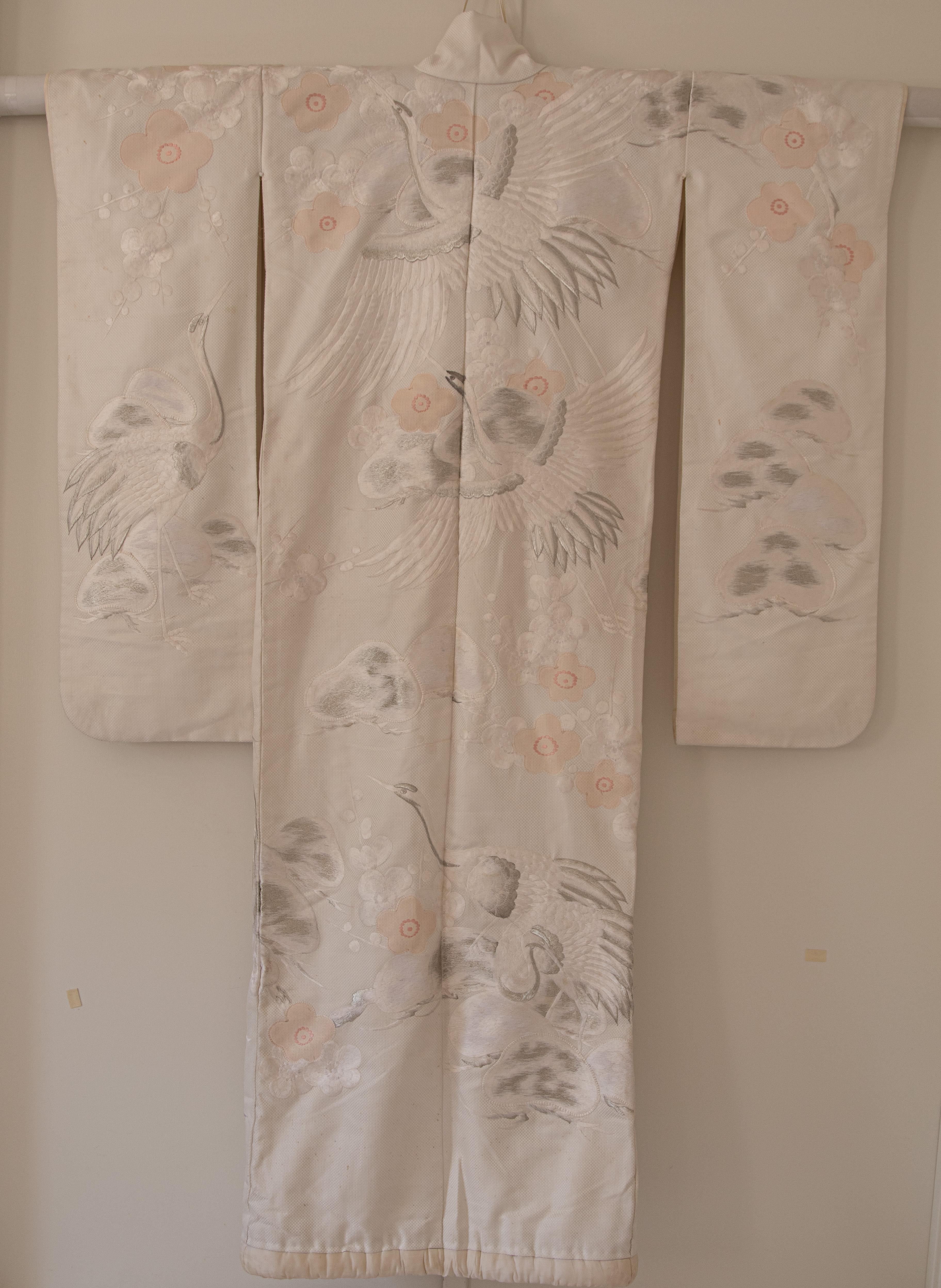Vintage Collectable Japanese White Silk Ceremonial Wedding Kimono 11