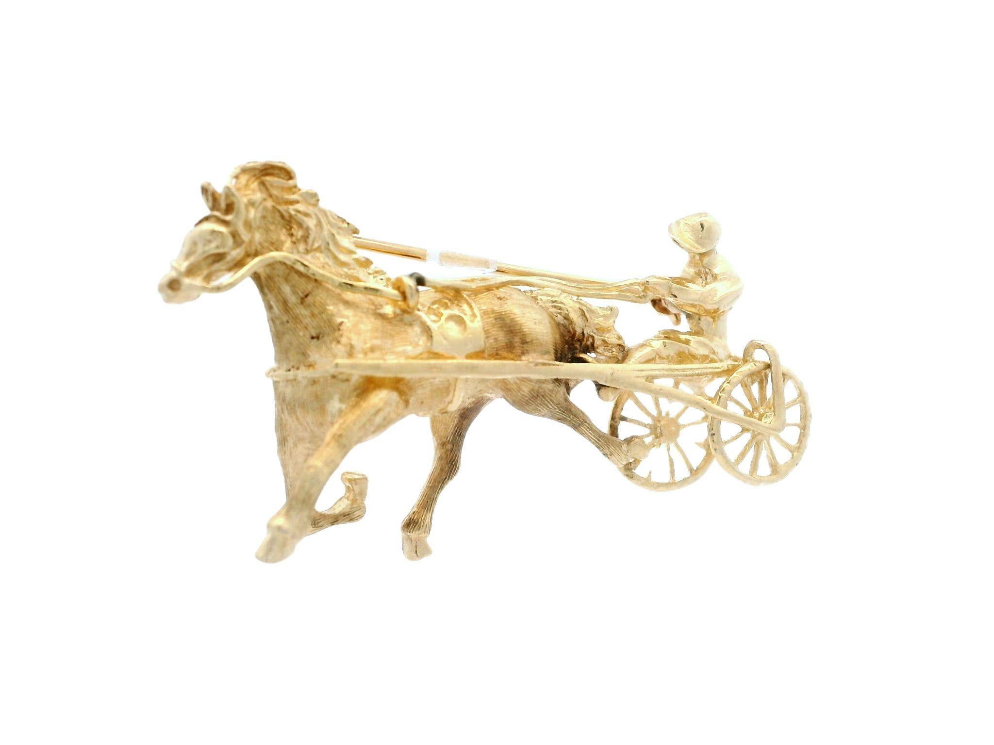Vintage Collectible 14K Gold Long Detailed Jockey Horse Harness Racing Brooch In Excellent Condition For Sale In Montclair, NJ