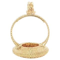 Vintage Collectible 14k Yellow Gold Woven Sweetgrass Flower Basket Charm Pendant