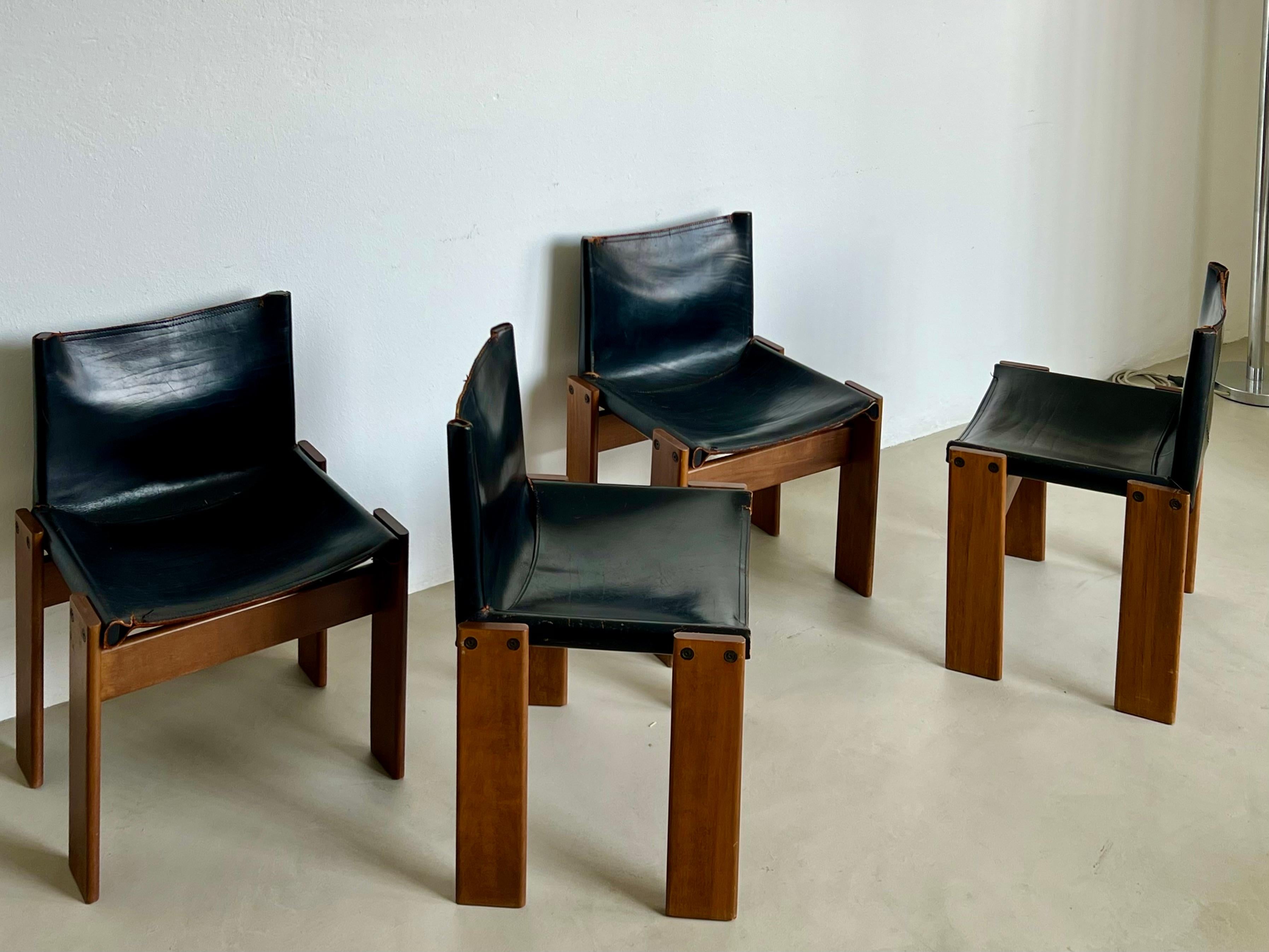 Vintage, sammelbar, schwarz Italienische Mönch-Esszimmerstühle von Afra & Tobia Scarpa im Angebot 8