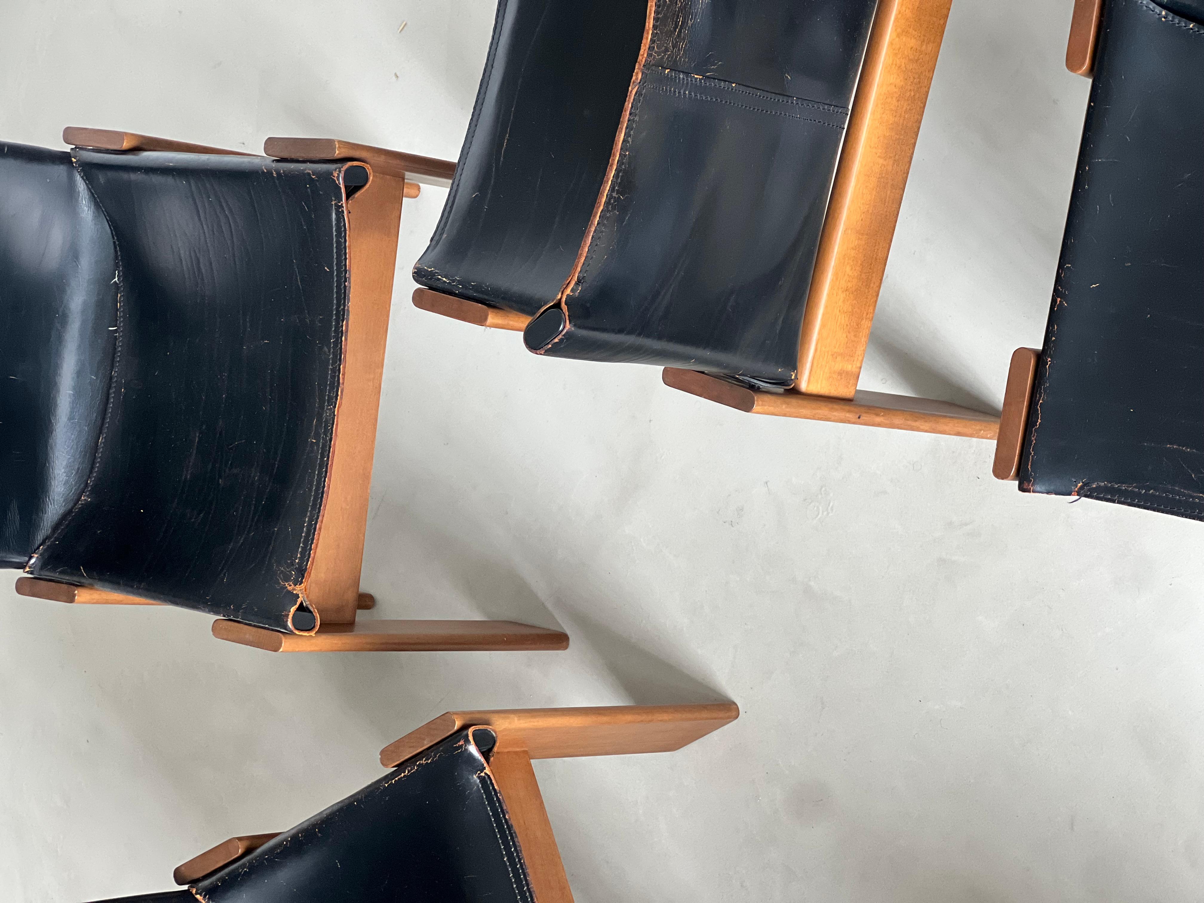 Vintage, sammelbar, schwarz Italienische Mönch-Esszimmerstühle von Afra & Tobia Scarpa im Angebot 11