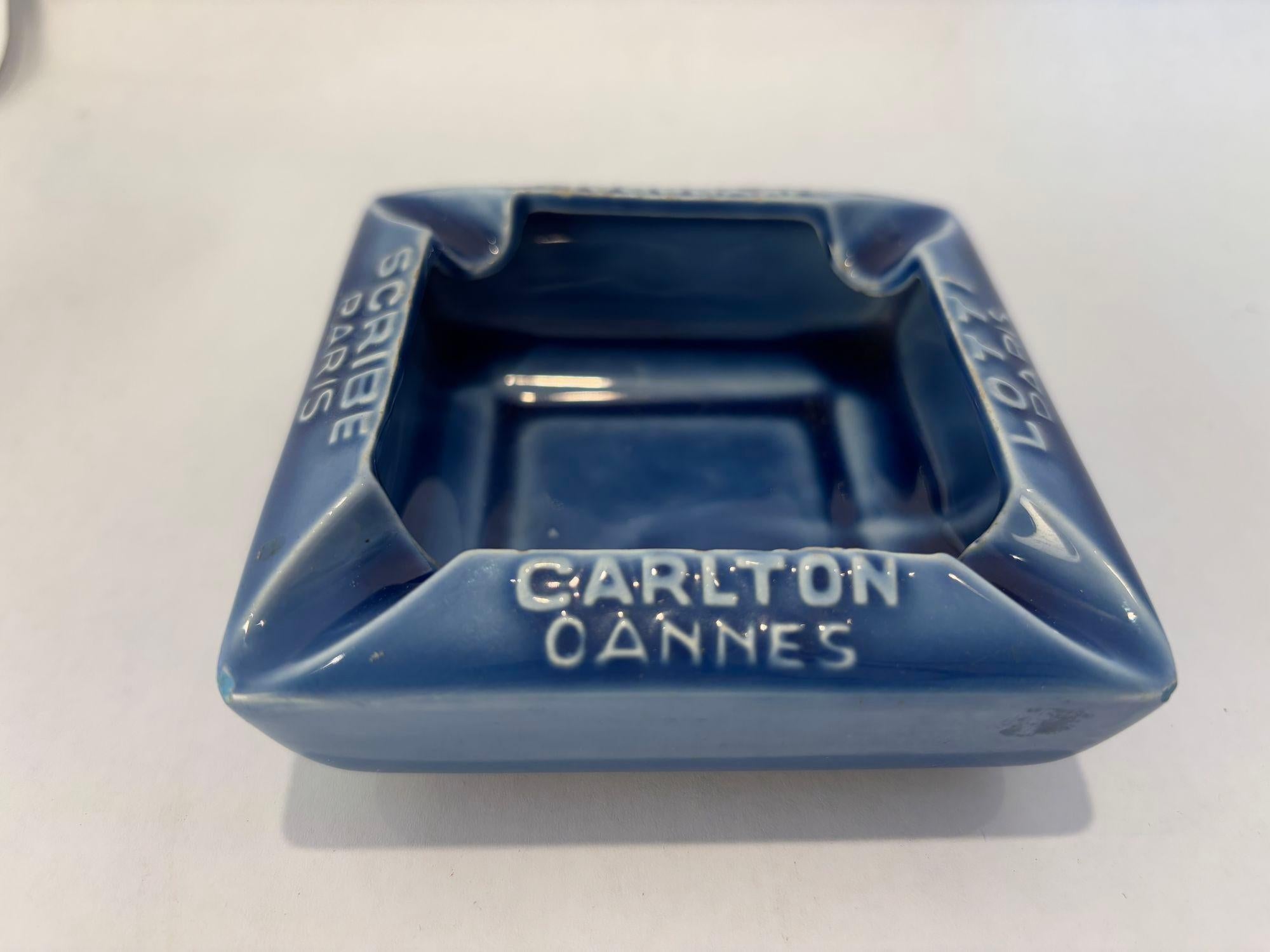 XX secolo Posacenere vintage da collezione in ceramica con i punti di riferimento degli hotel francesi