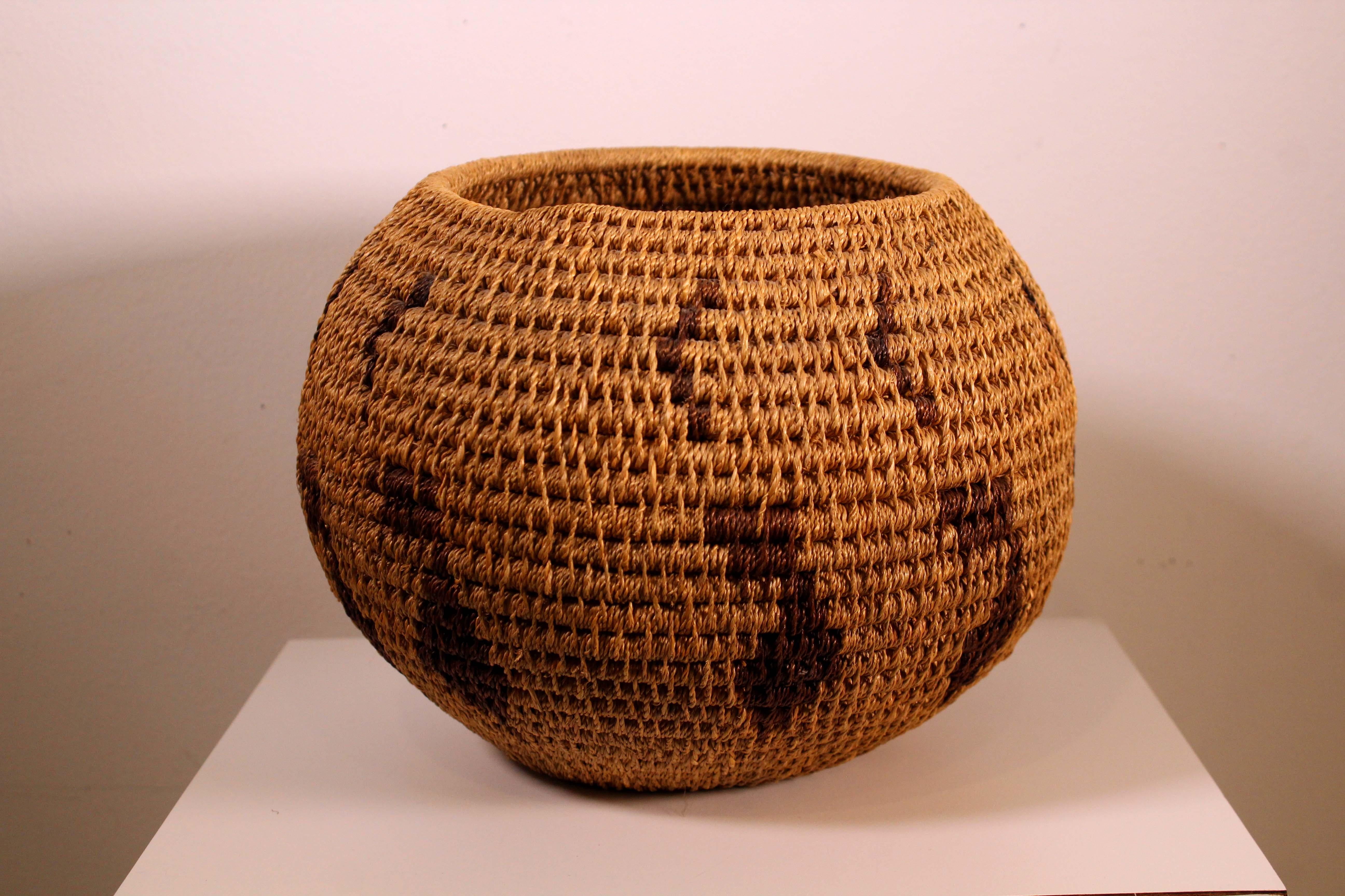20th Century Vintage Collectible Hopi Pueblo Native American Ceremonial Woven Basket Bowl