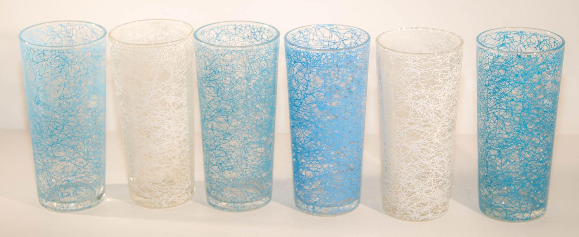 Mid-Century Modern Ensemble de 6 gobelets à spaghetti rétro à collectionner bleu et blanc en vente