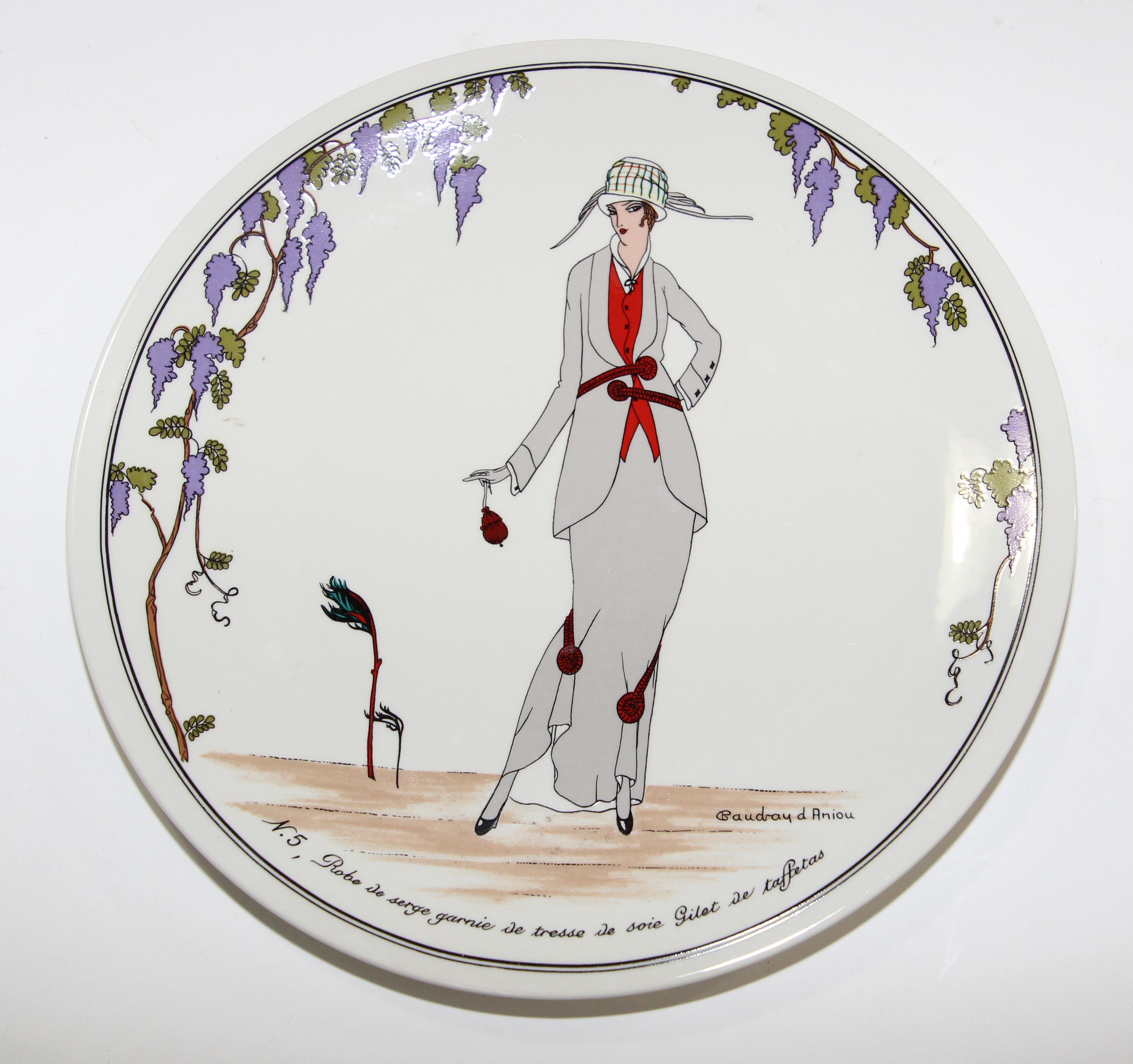 Art Deco Villeroy and Boch Porcelain Plate 1900 In Good Condition In North Hollywood, CA