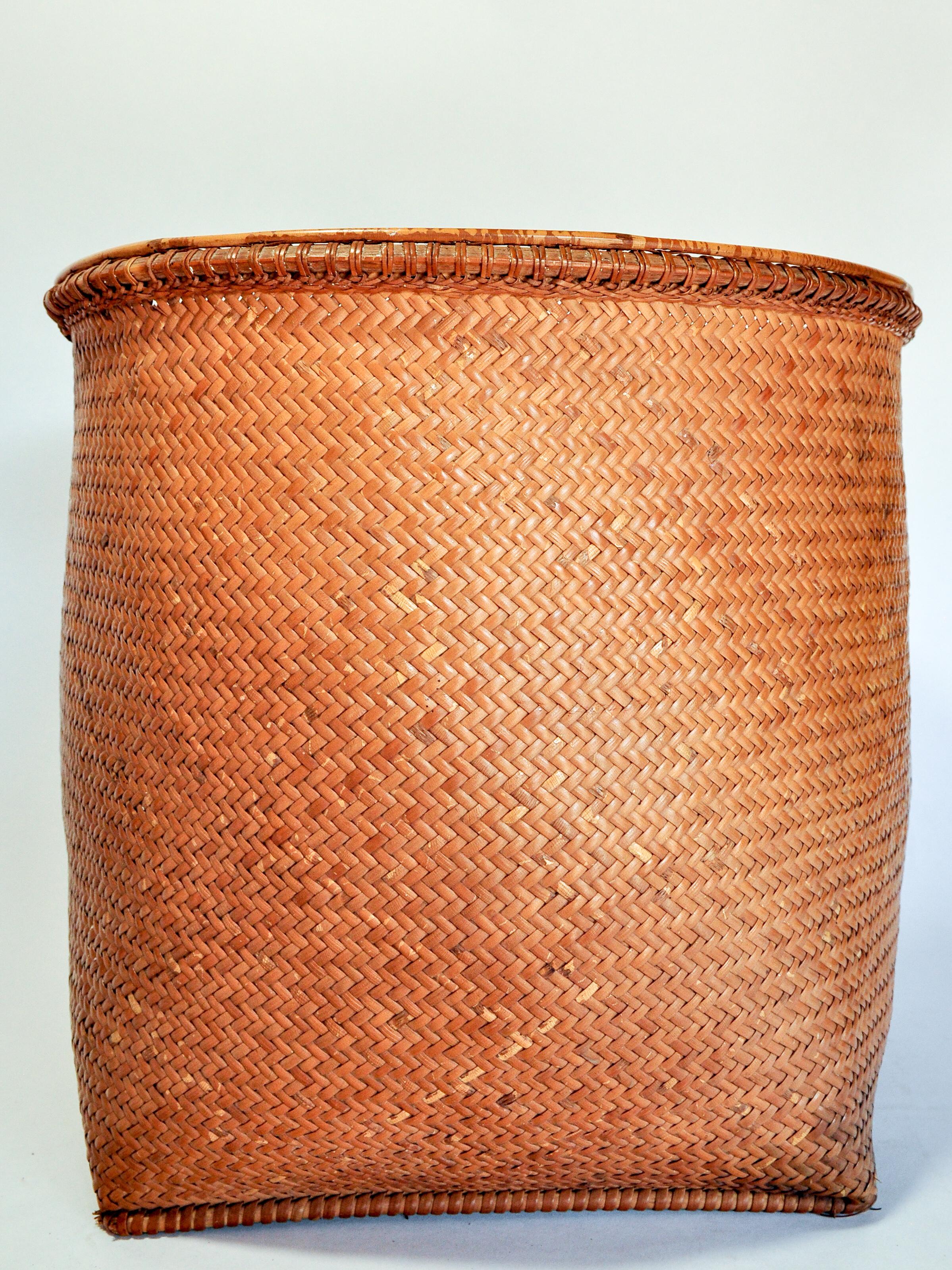 Vintage Collecting Basket Dayak of Borneo, Mid-20th Century 5