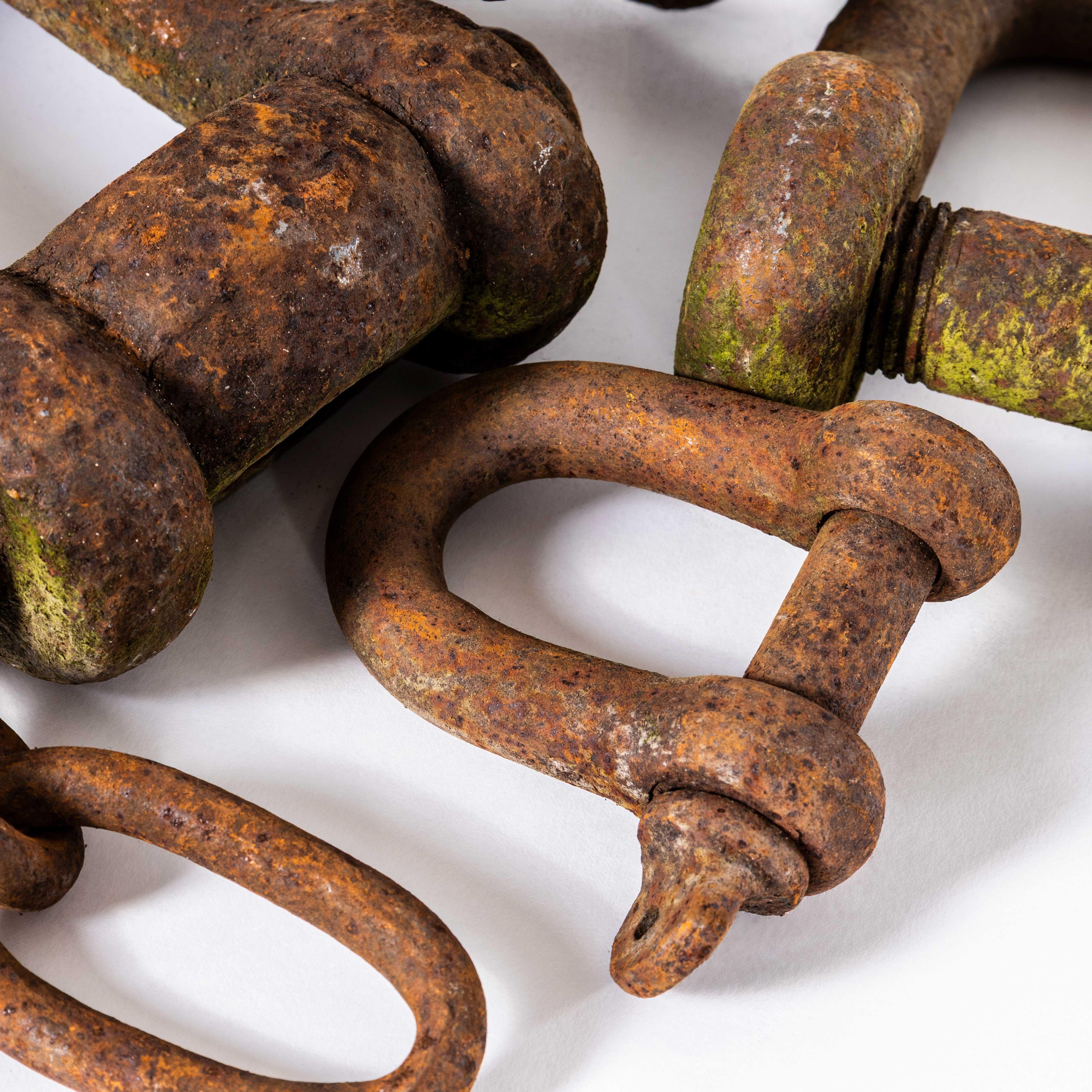 Vintage Collection Of Large Ship Iron Shackles – Set Of Five in vendita 1