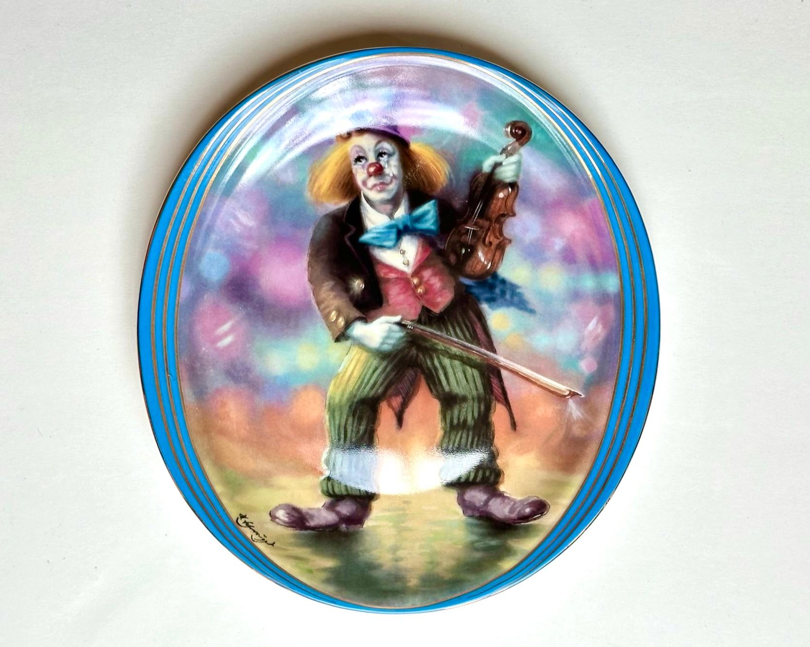 Beautiful decorative set of 4 plates “Impressions of a Clown” designed by renowned German artist Harald Schwaiger for Annaburg.

Germany. 1994.

Collectible porcelain plates from the end of the 20th century.

Oval shape. Textured edge.

Each