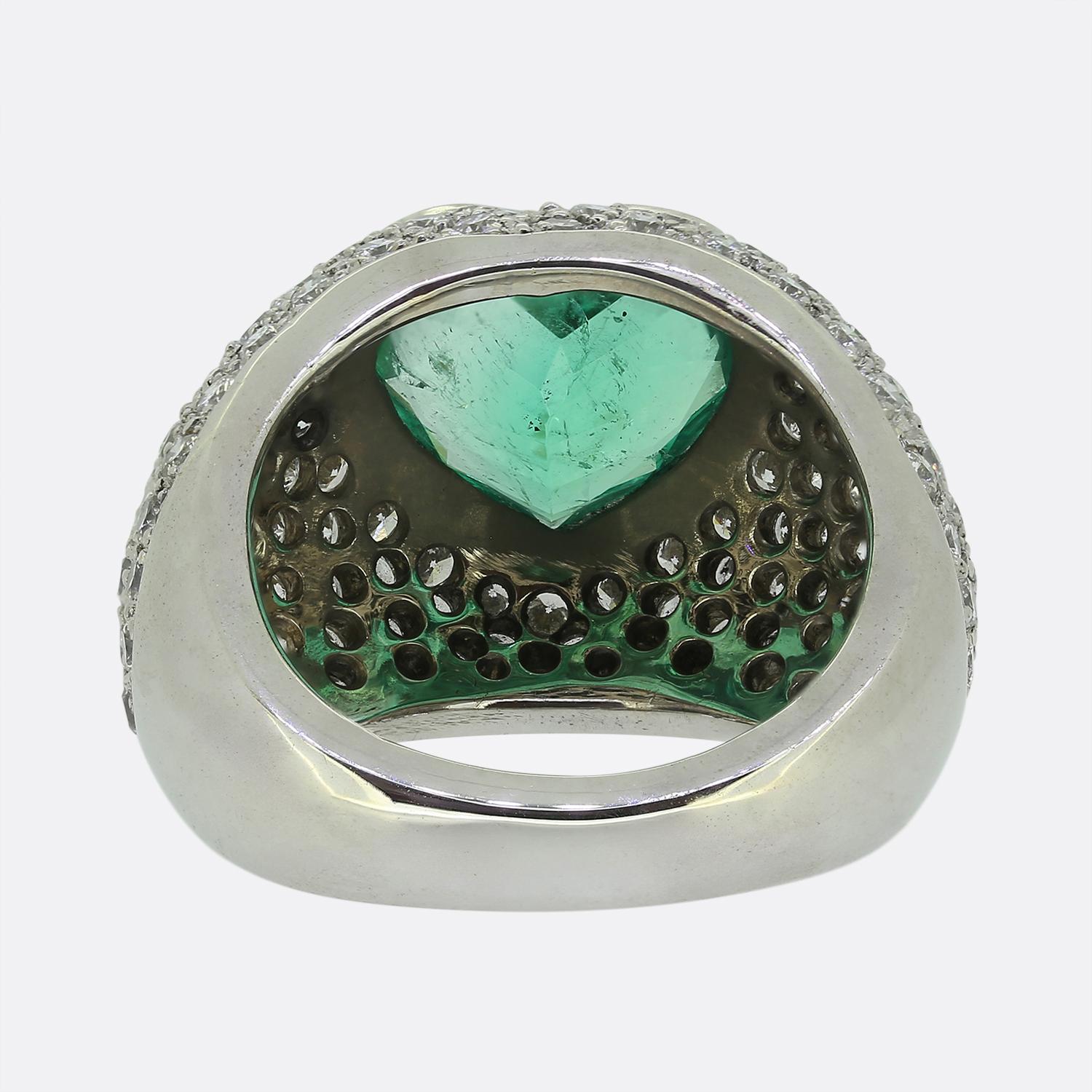Anello colombiano d'epoca con smeraldo e diamante Bombe In condizioni buone in vendita a London, GB