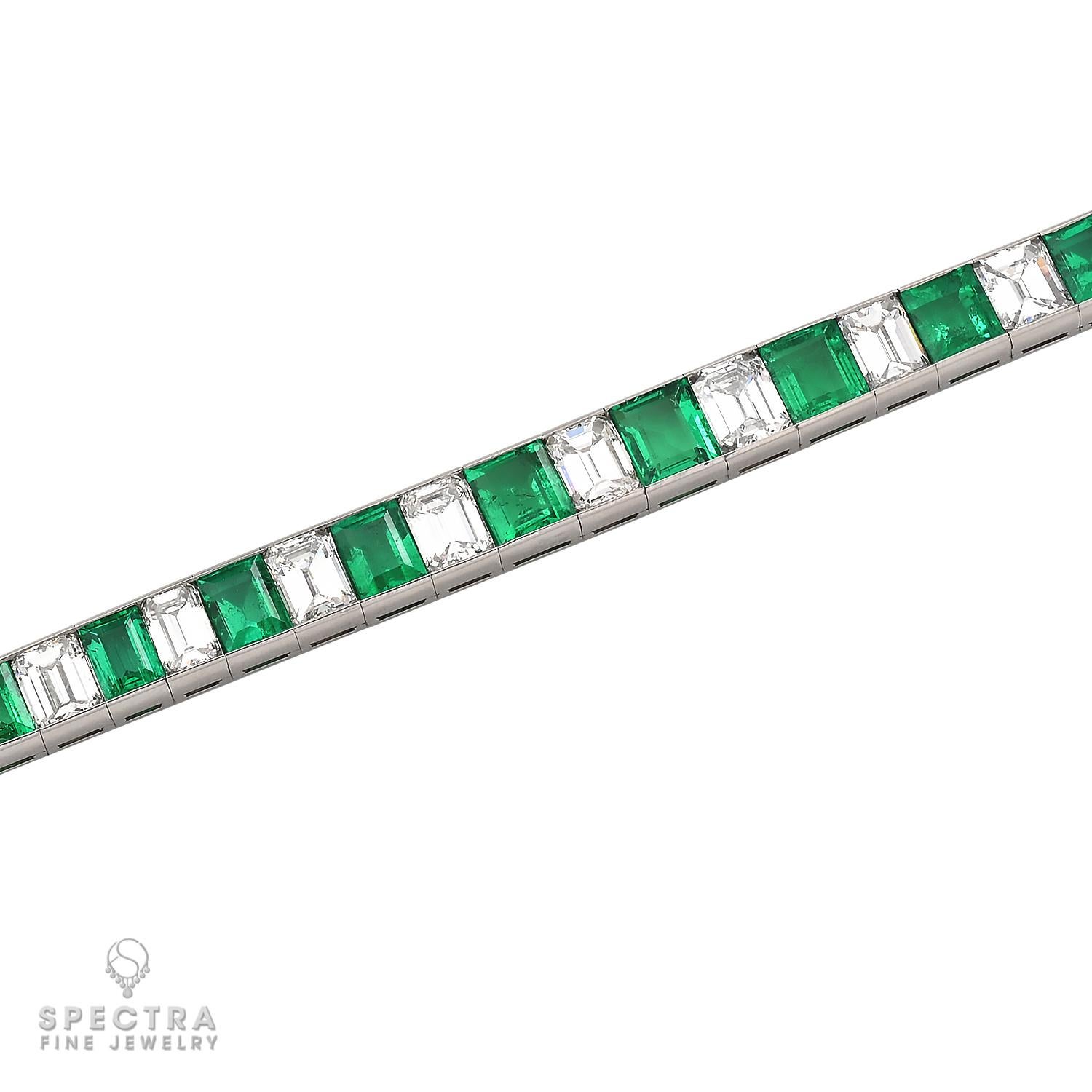 Contemporary Vintage Colombian Emerald and Diamond Tennis Bracelet (1950s) For Sale