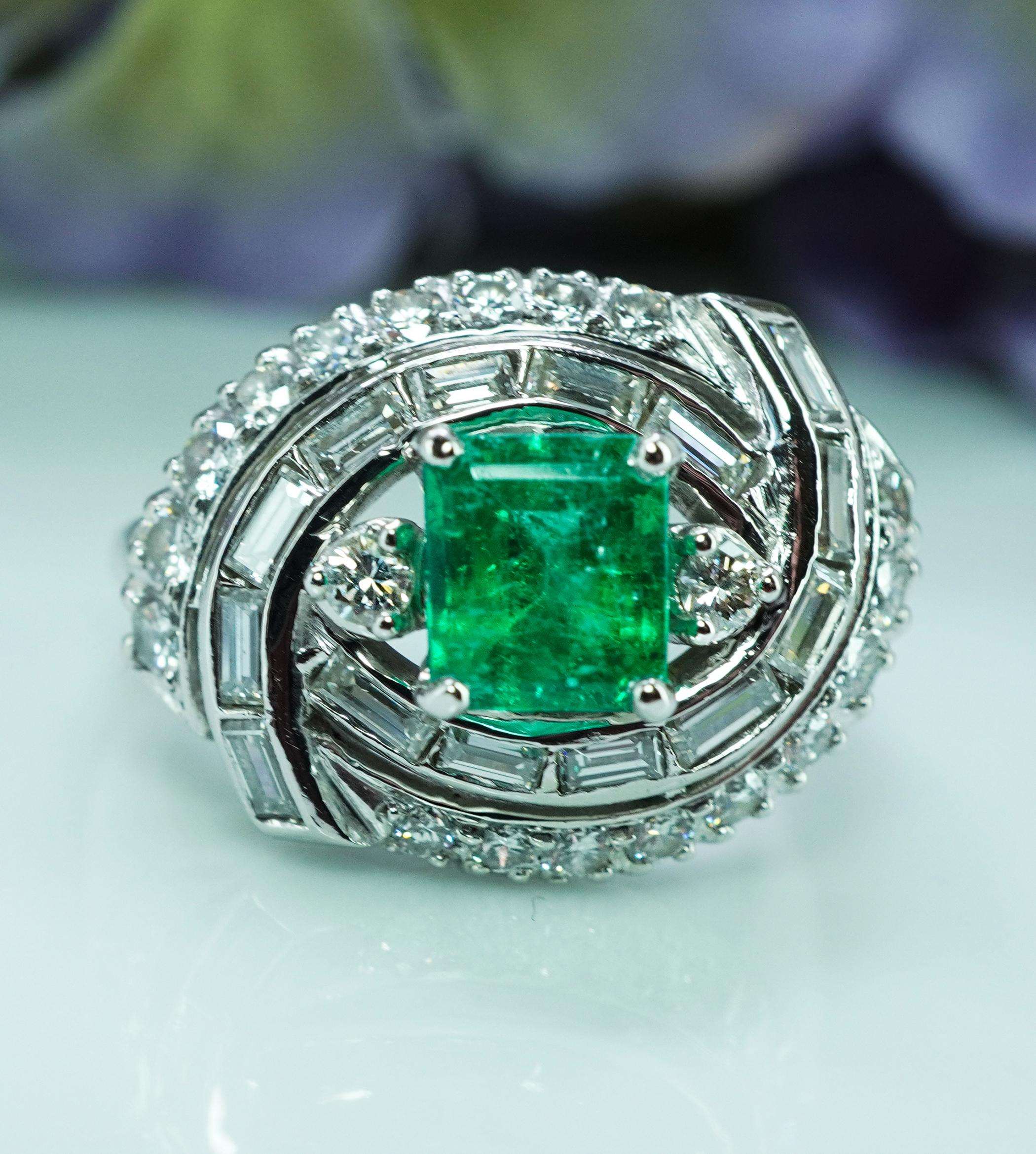 Vintage Colombian Emerald Baguette Diamond Ring Platinum Estate Midcentury In Good Condition For Sale In Brambleton, US