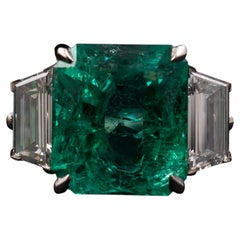Vintage Colombian Emerald Diamond Geometric 18K White Gold Engagement Ring 1990s