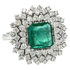 Vintage Colombian Emerald Diamond Gold Cluster Ring