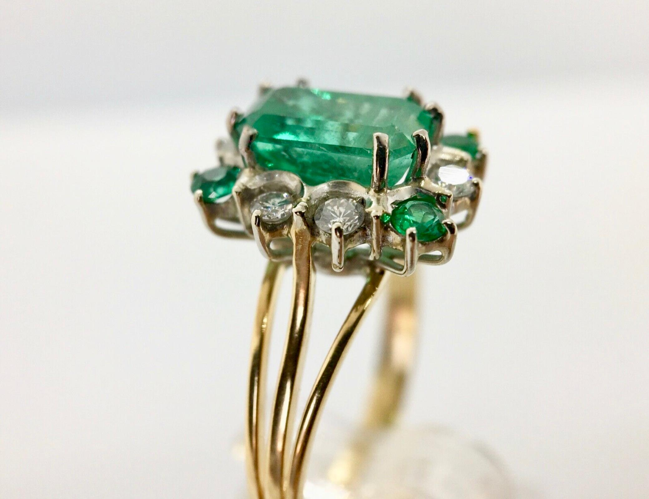 Art Deco Vintage Colombian Emerald Solitaire Ring with Accents 18 Karat For Sale