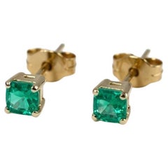 Boucles d
oreilles vintage en or jaune 14K avec émeraude colombienne  Terre naturelle-minée