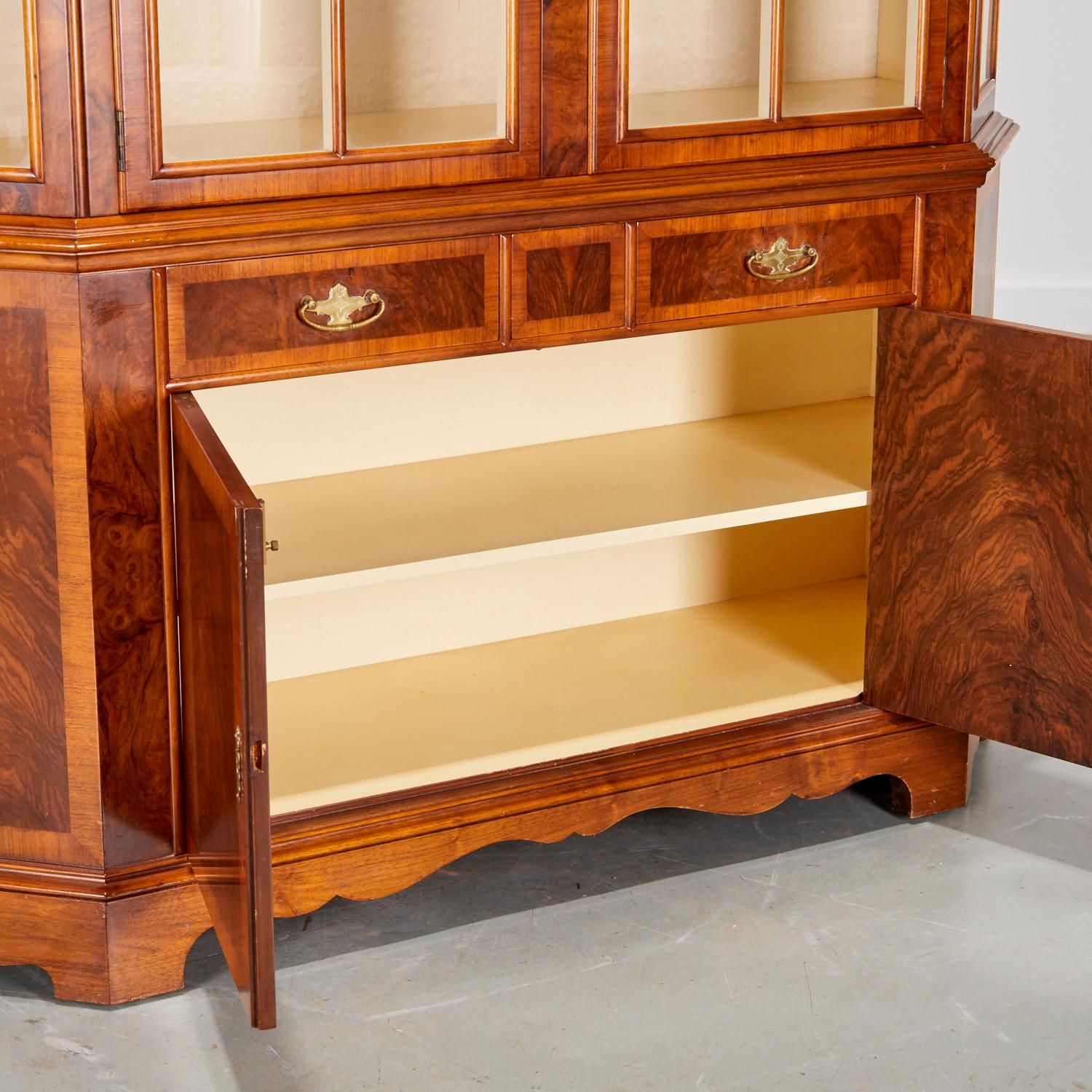 Vintage Colonial Revival Burl Wood Bookcase/Display Cabinet In Good Condition In Morristown, NJ