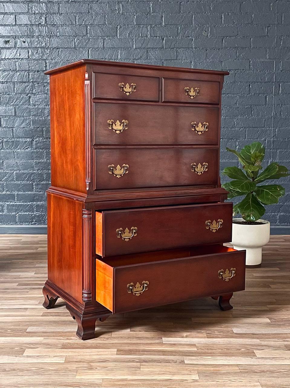 Vintage Colonial Revival Highboy Dresser by Kling Furniture (amerikanisch) im Angebot