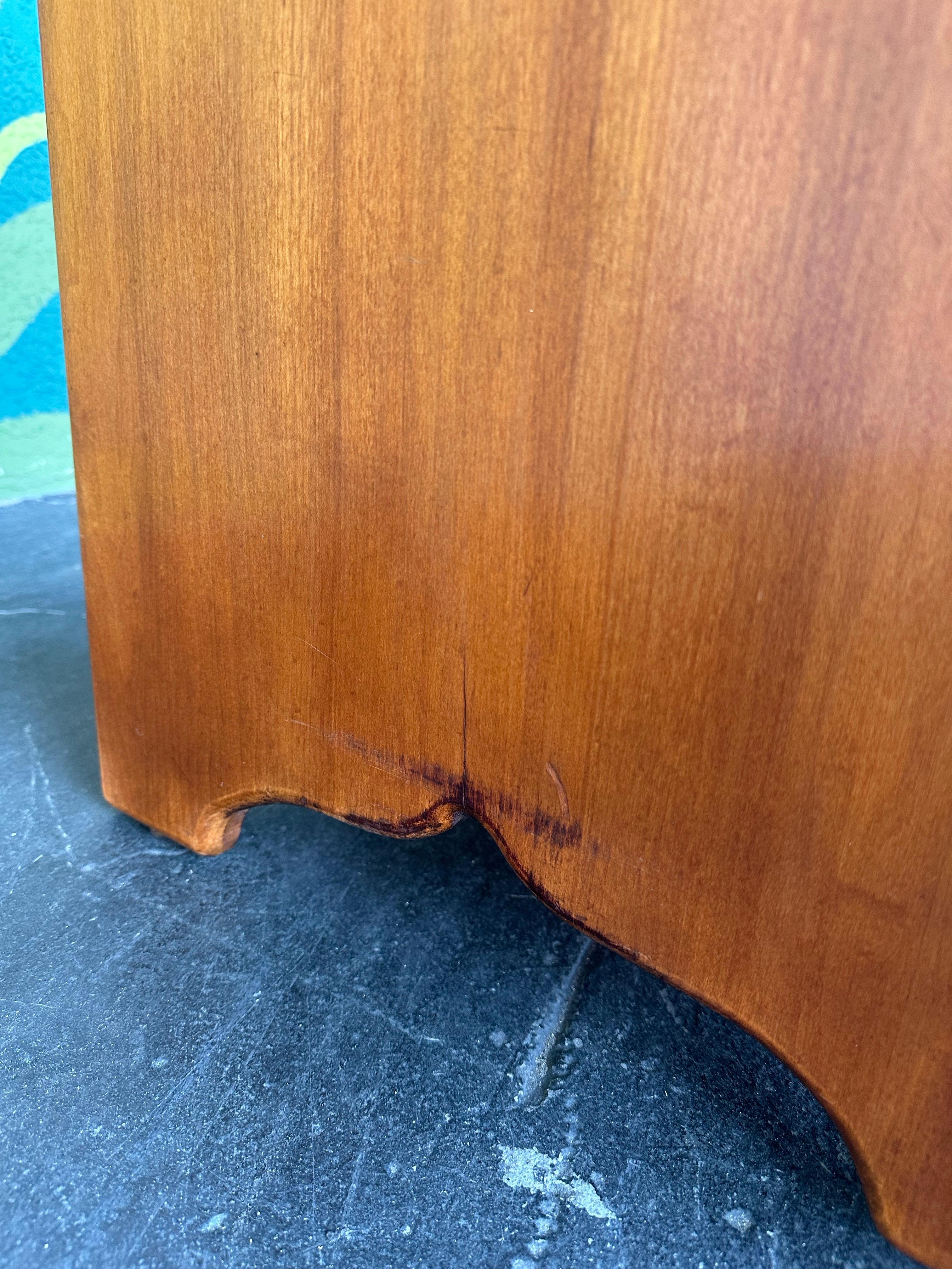 Vintage Colonial Solid Maple Knee Hole Vanity Desk For Sale 7