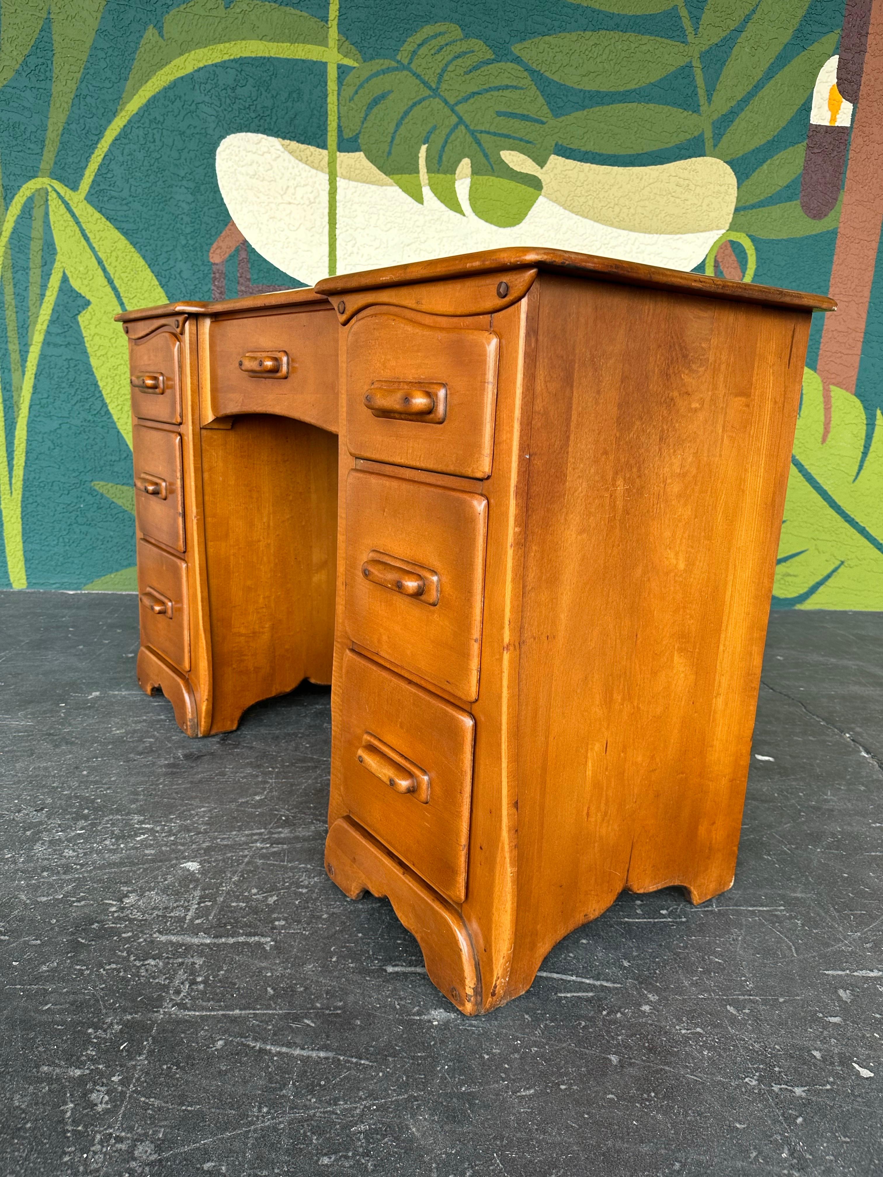 Mirror Vintage Colonial Solid Maple Knee Hole Vanity Desk For Sale