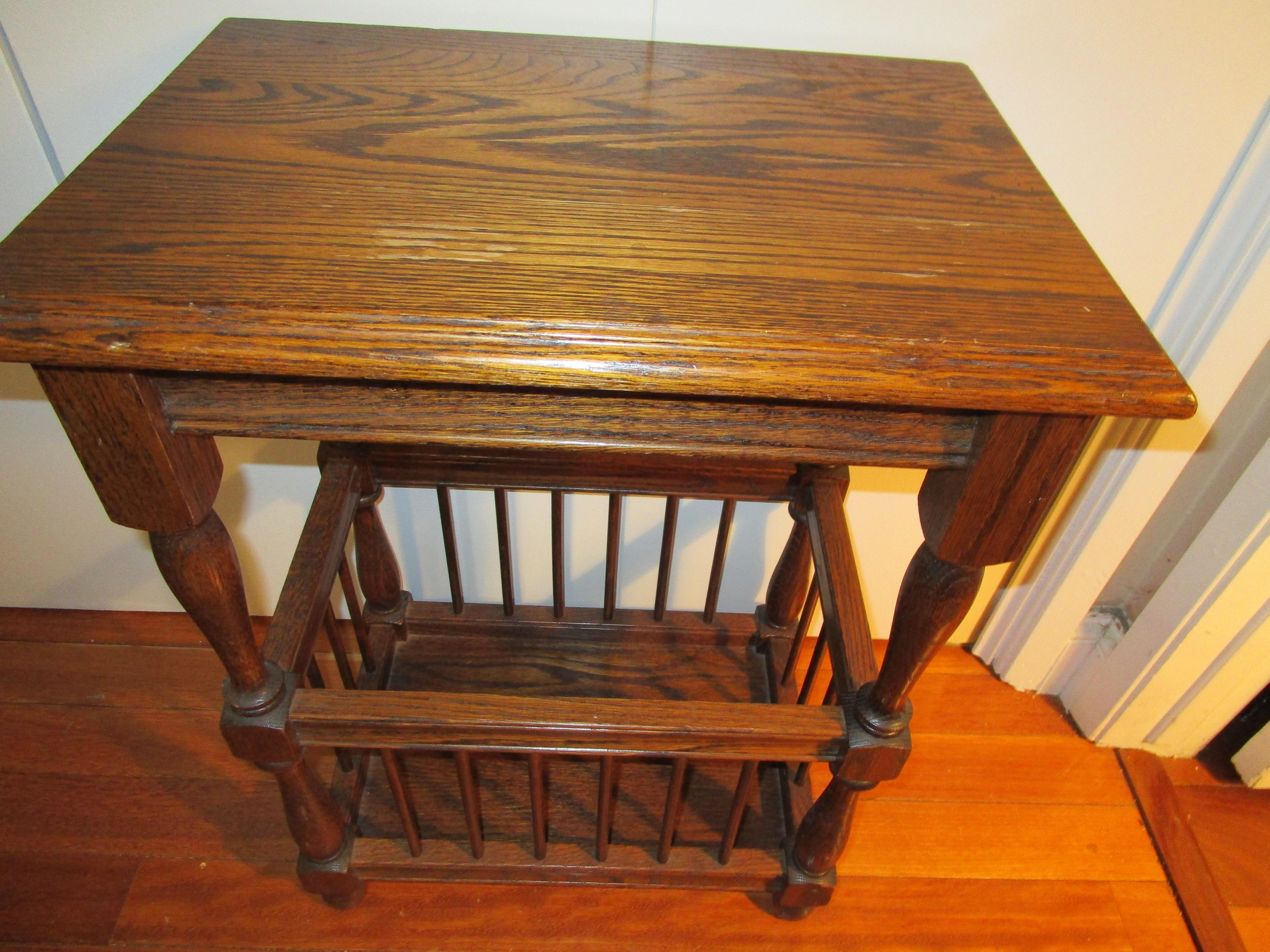 Vintage Colonial Turned Pine Revival Occasional Table In Good Condition In Lomita, CA