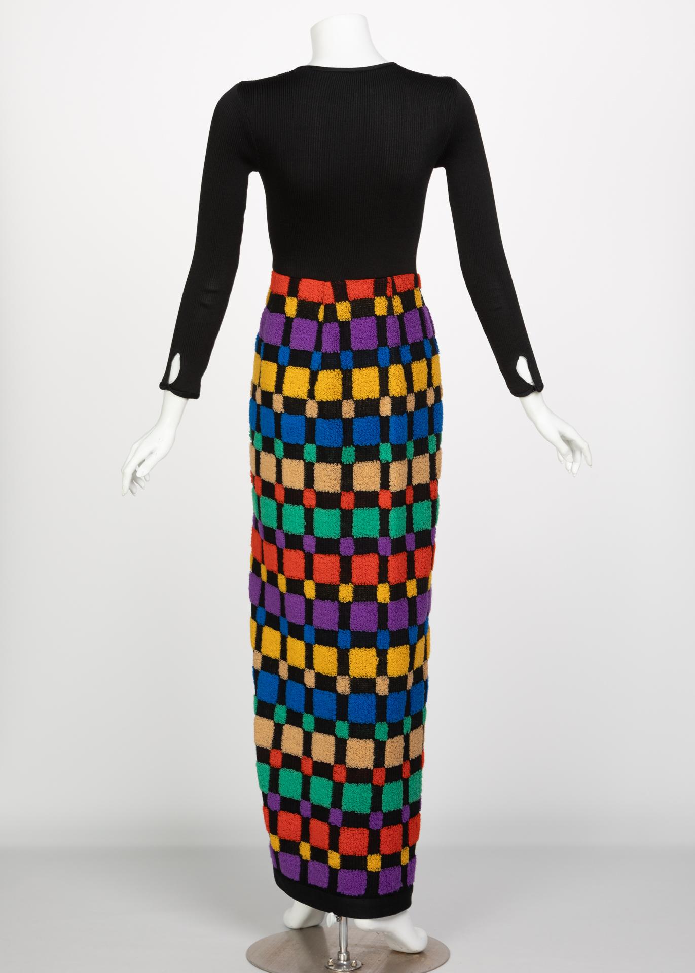 Vintage Color-Block Maxi Plunge Neck Sweater Dress, 1960s In Excellent Condition In Boca Raton, FL