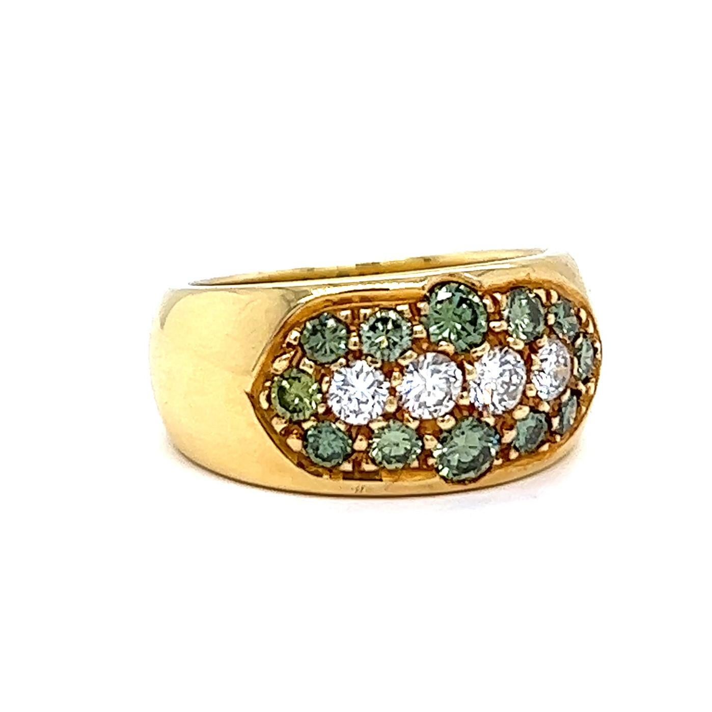 Women's or Men's Vintage Color Treated Green Diamond 18 Karat Yellow Gold Band For Sale