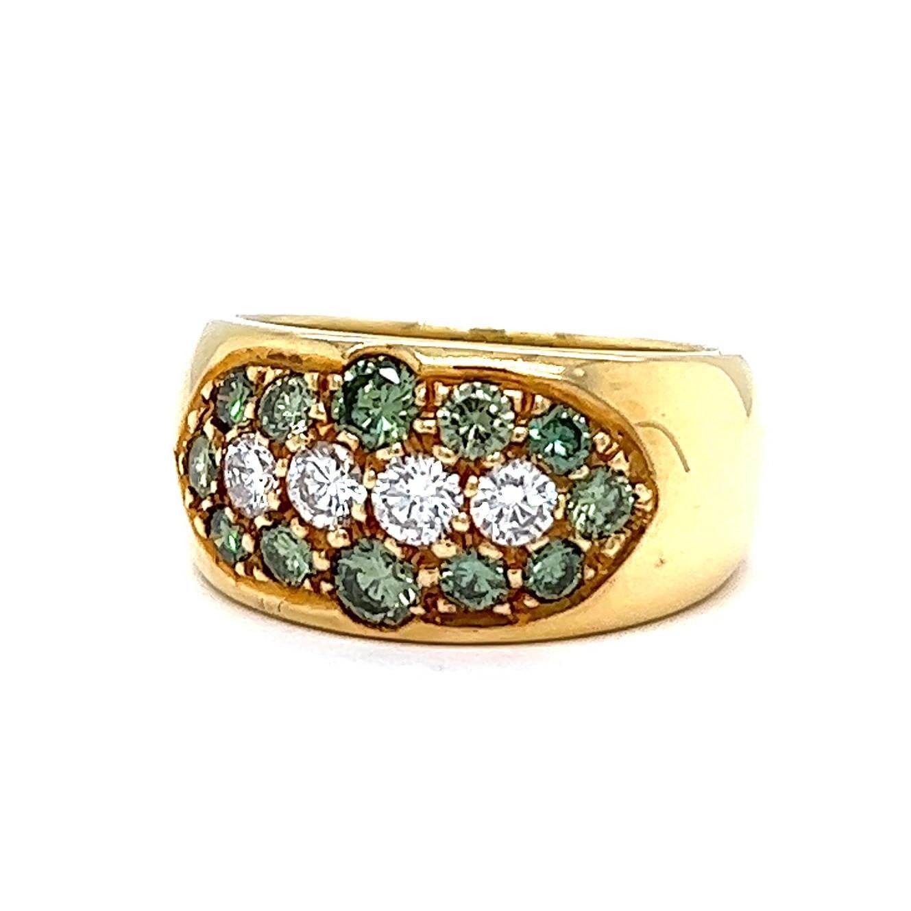 Vintage Color Treated Green Diamond 18 Karat Yellow Gold Band For Sale 1