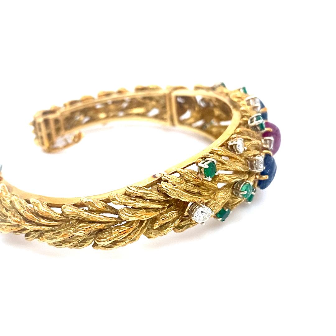 Bracciale Bombe d'epoca con pietre colorate fatto a mano in oro giallo 18 carati con cerniera in vendita 2