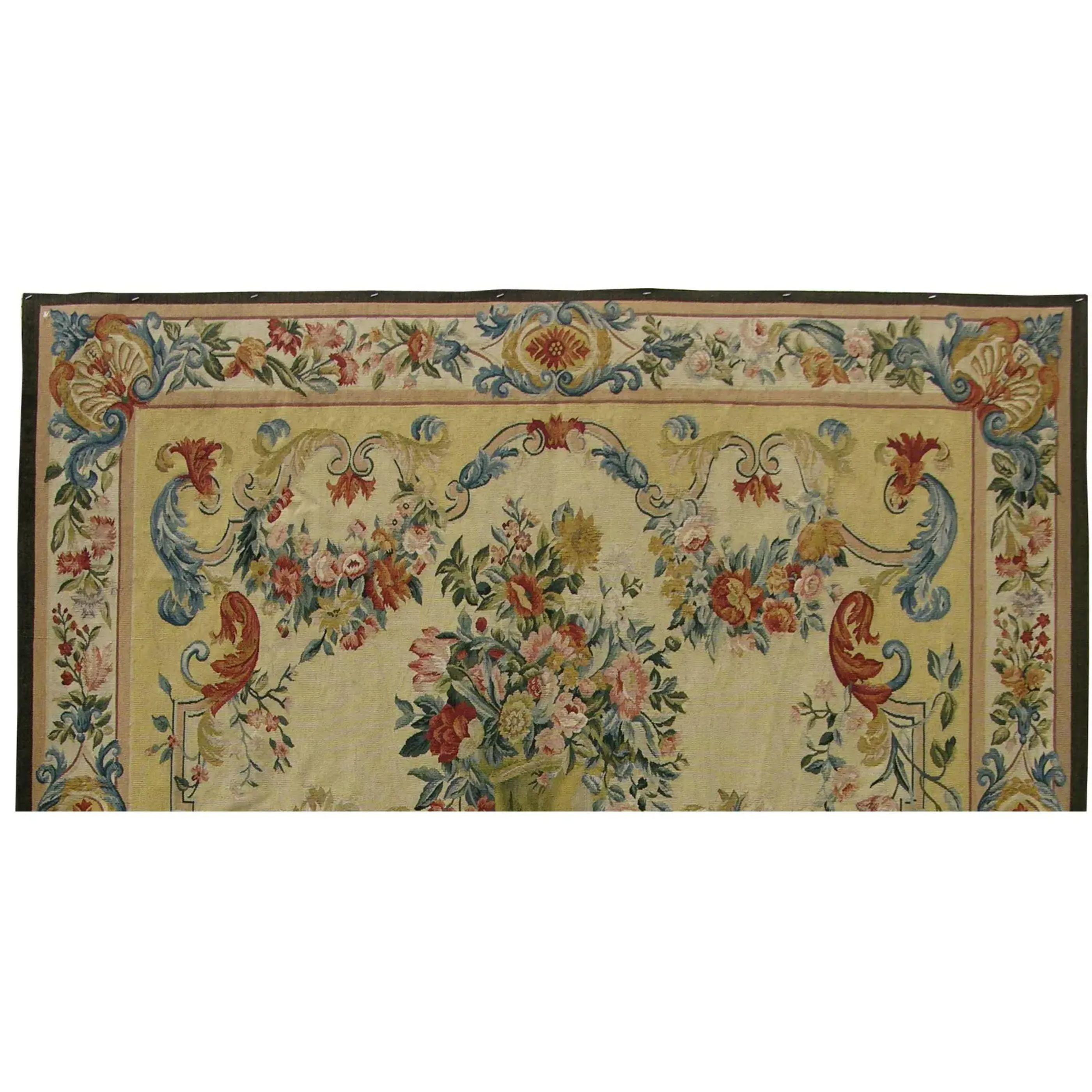 Unknown Vintage Colorful Floral Tapestry 5.0X5.05 For Sale