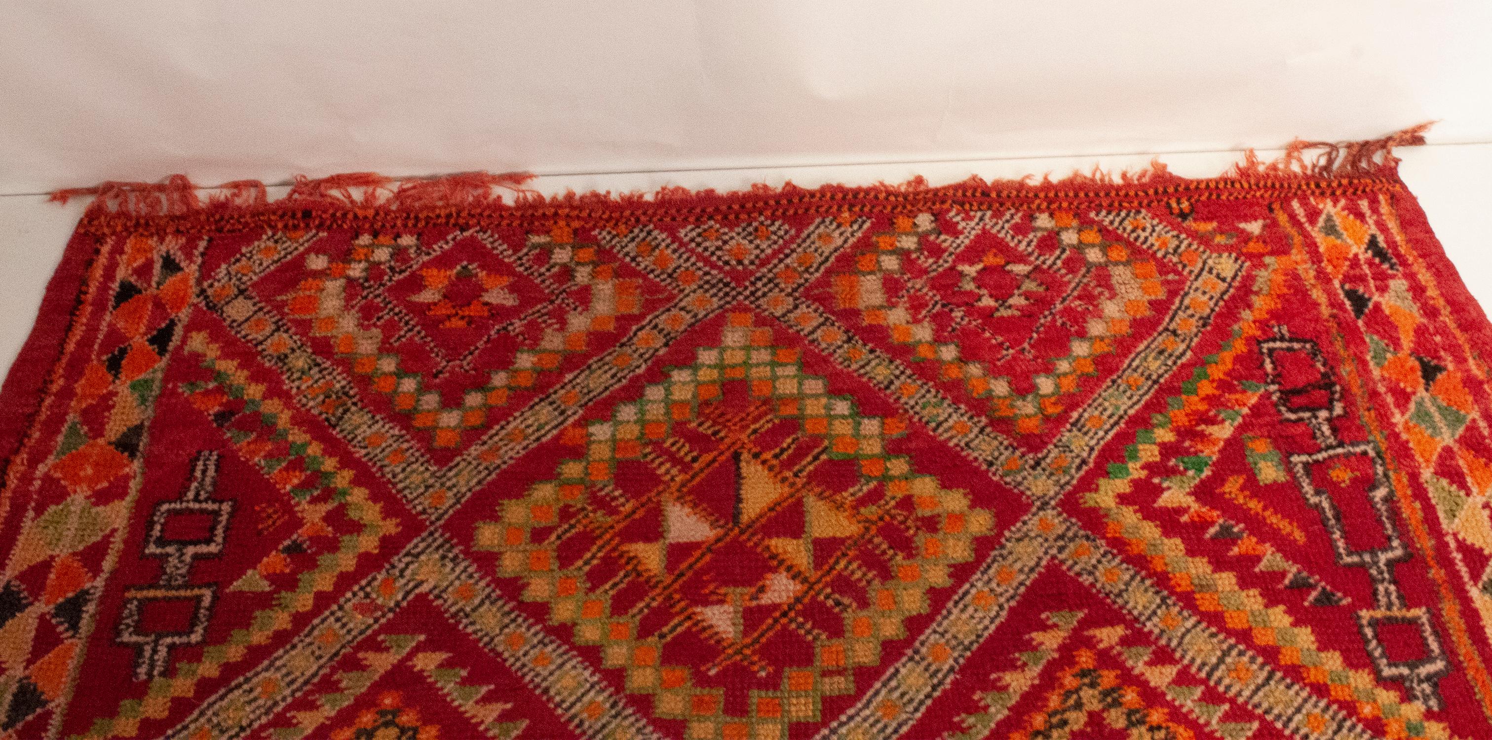 Vintage Colorful Moroccan Carpet In Good Condition For Sale In Barcelona, Cataluna