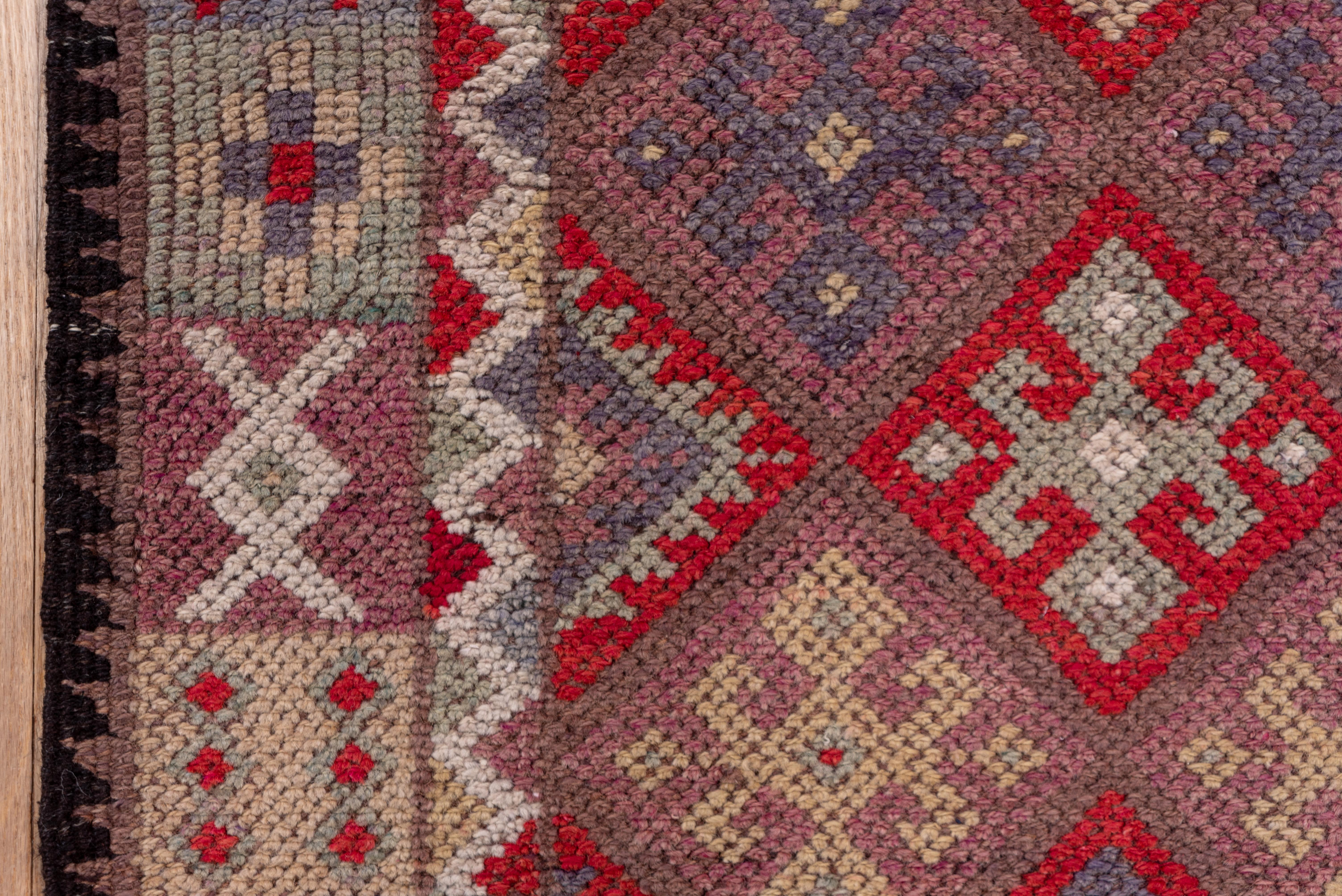 Bunte Oushak-Läufer, Vintage im Zustand „Gut“ im Angebot in New York, NY