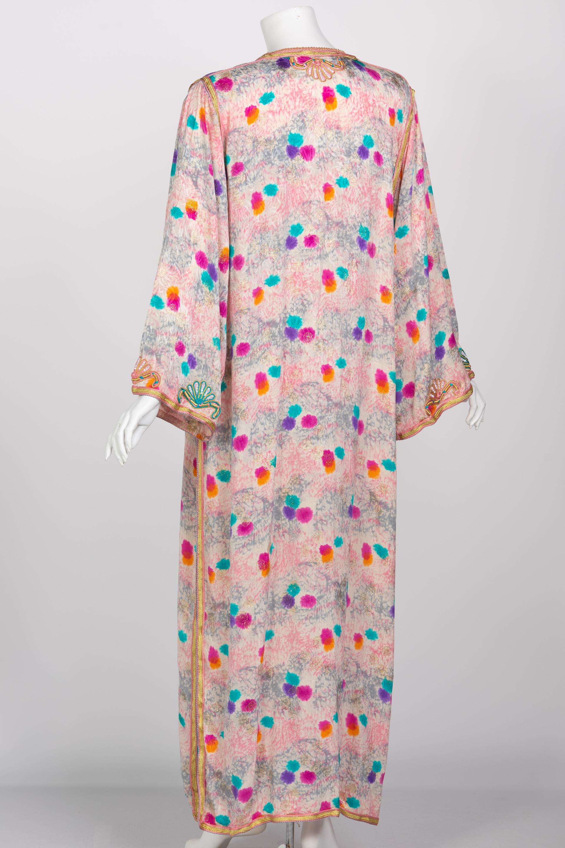 Vintage Colorful Silk and Metallic Caftan In Good Condition For Sale In Boca Raton, FL