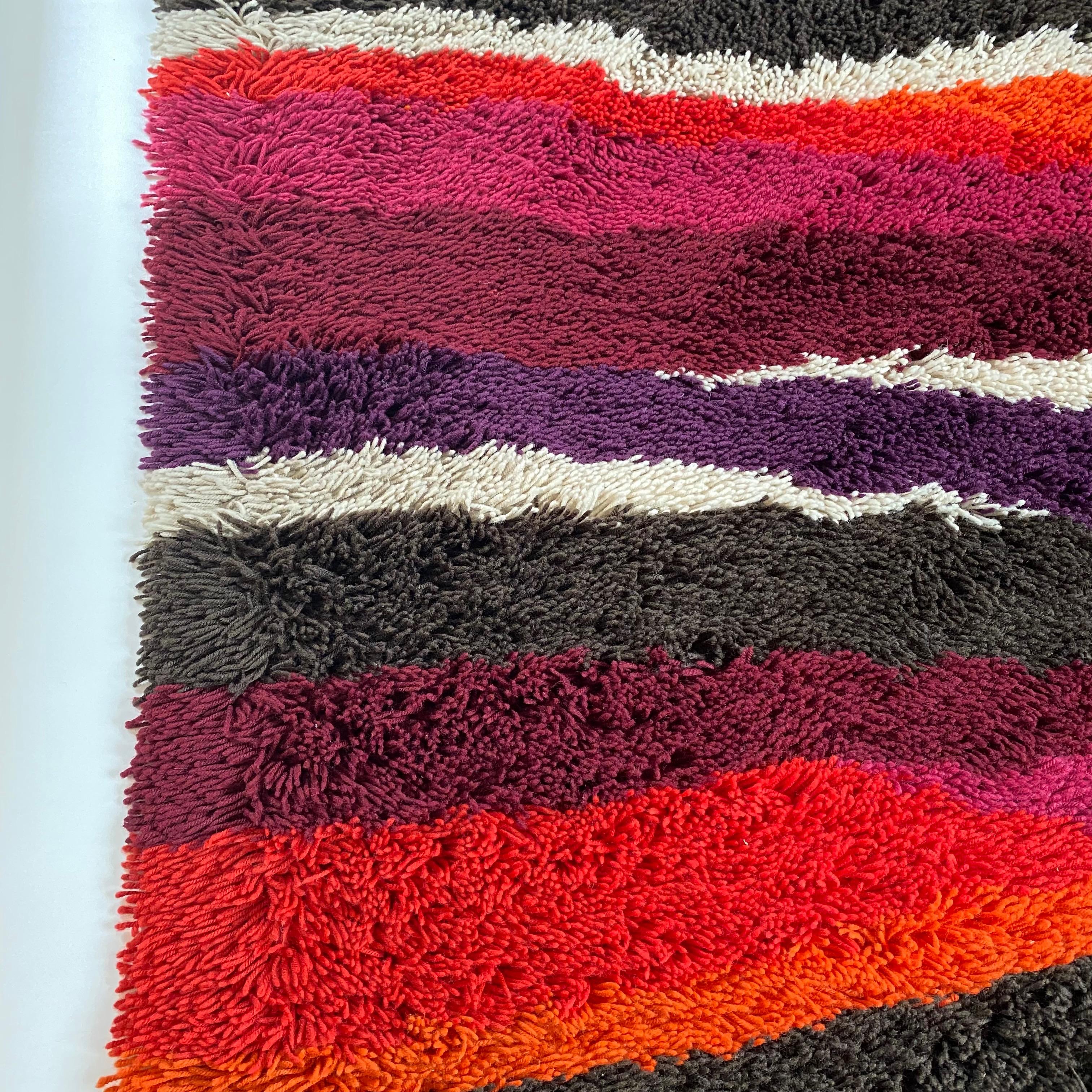 Tapis à poils hauts vintage à rayures colorées de style Panton par Desso, Pays-Bas, 1970 en vente 6