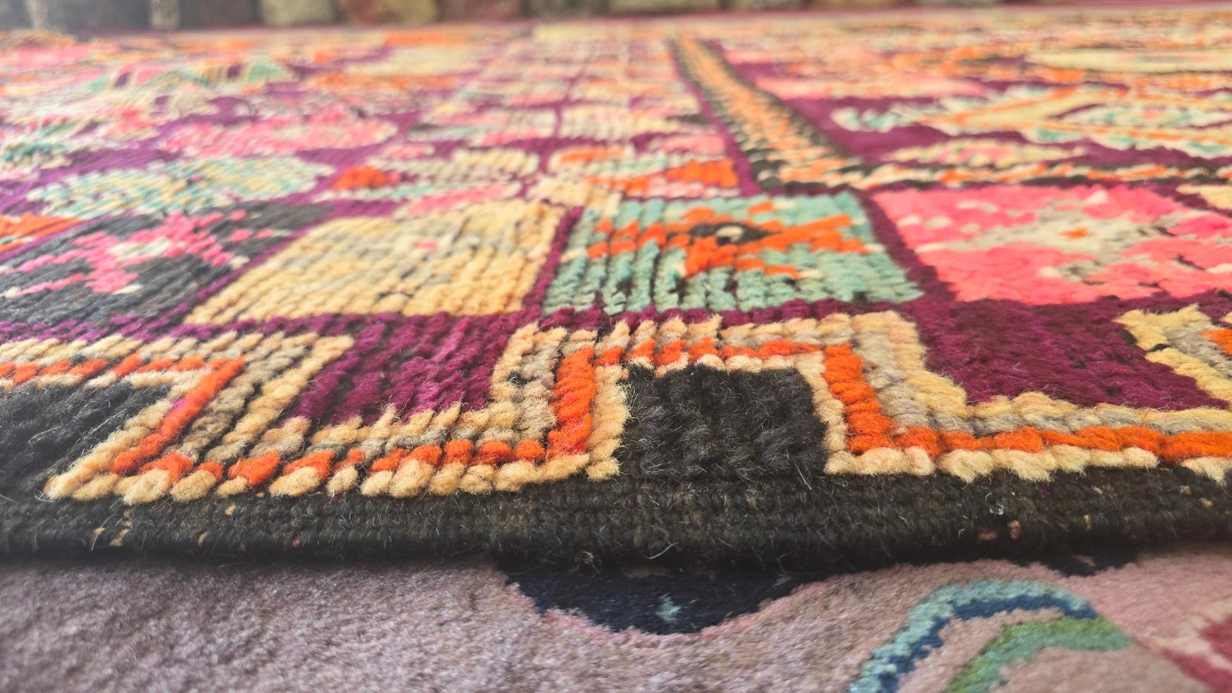 Vintage Colorful Tribal Moroccan Rug (belonged to Miley Cyrus ) In Excellent Condition For Sale In Los Angeles, CA