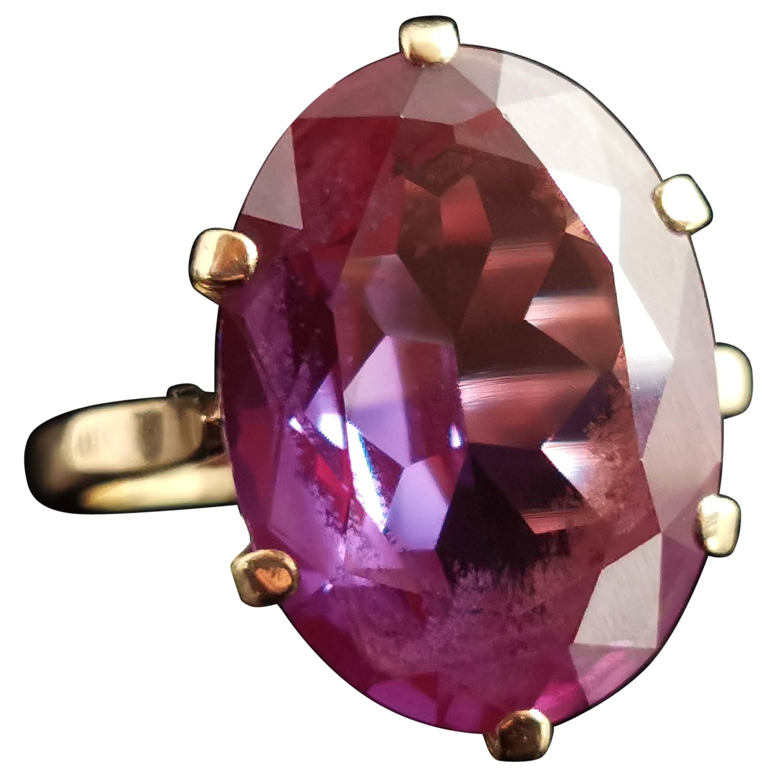 Cocktailring mit Farbwechsel und Saphir, 9 Karat Gelbgold, Alexandrit