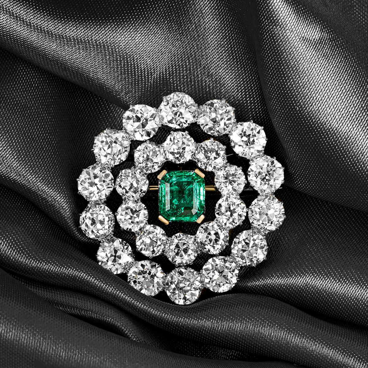 Vintage Columbian Emerald and Diamond Brooch/Pendant 12.40 Carat Diamonds 1