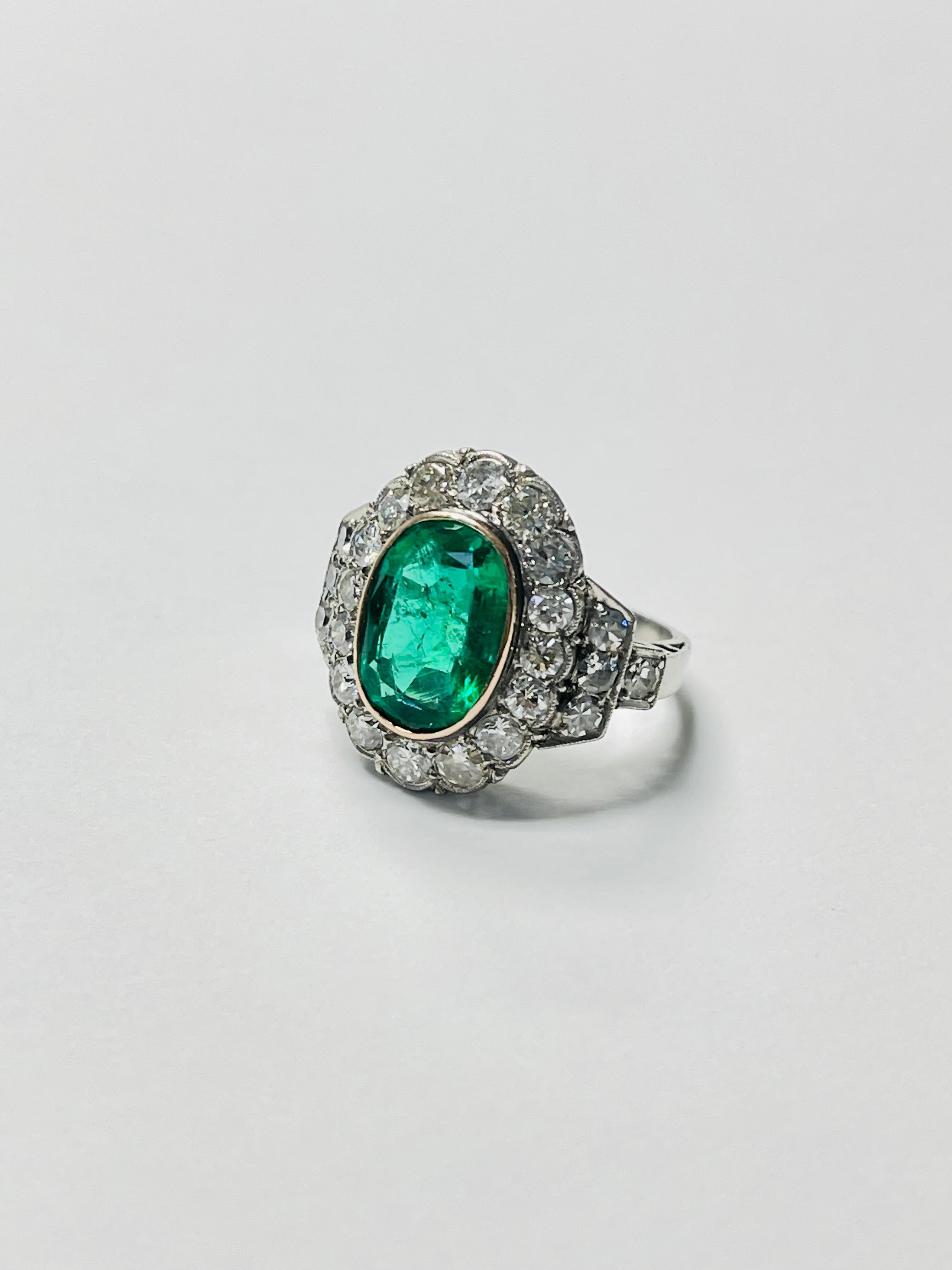 Women's Vintage Colombian Emerald and Diamond Ring, GIA Certified. For Sale