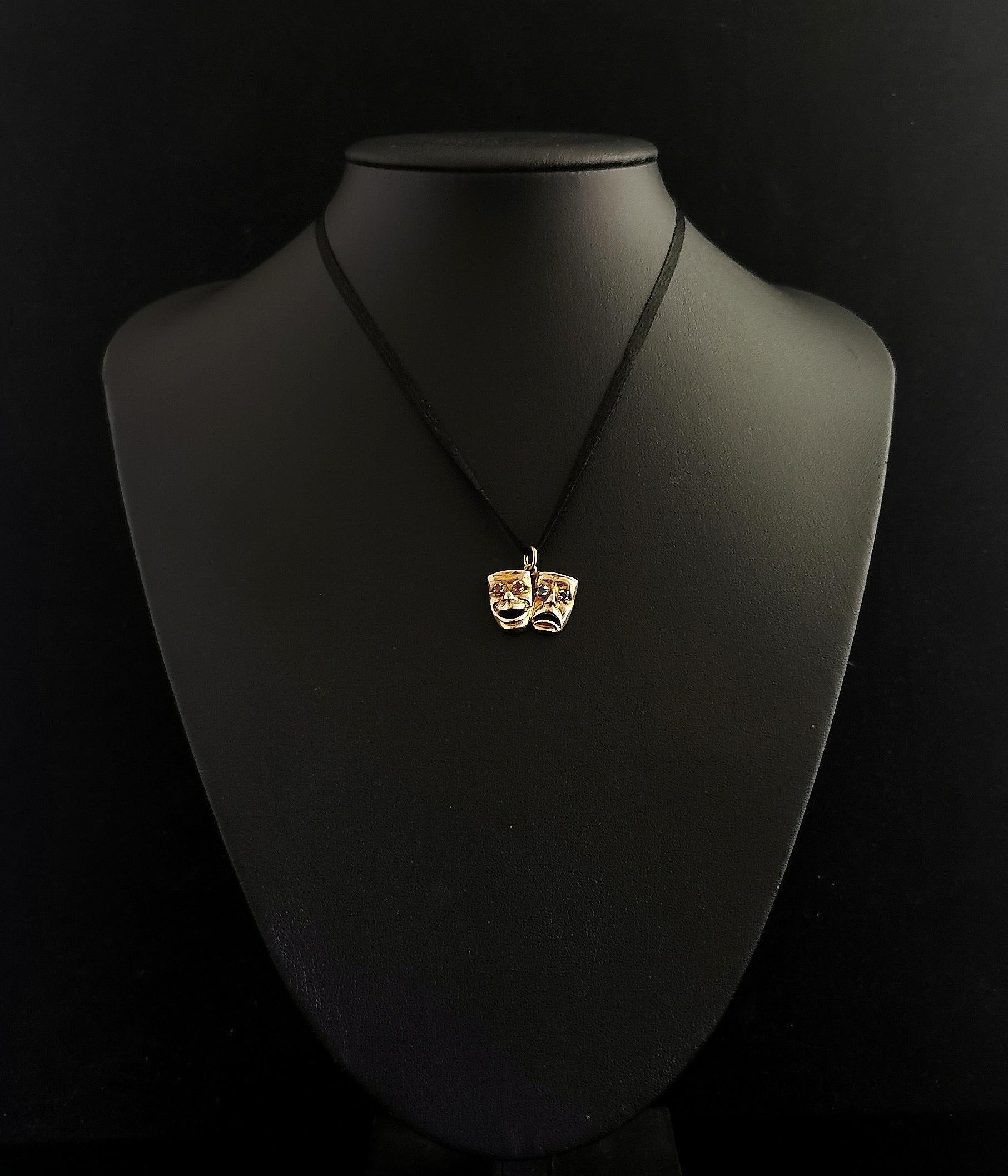 Vintage Comedy and Tragedy Pendant, 9k Yellow Gold L, Ruby and Sapphire 6