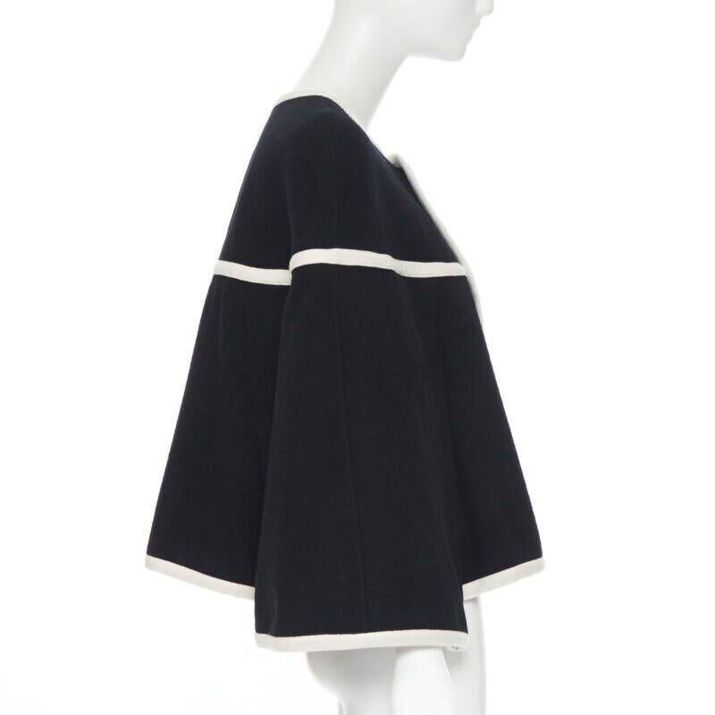 Donna vintage COMME DES GARCONS 1989 Runway nero bianco trimmato mantello poncho giacca M in vendita