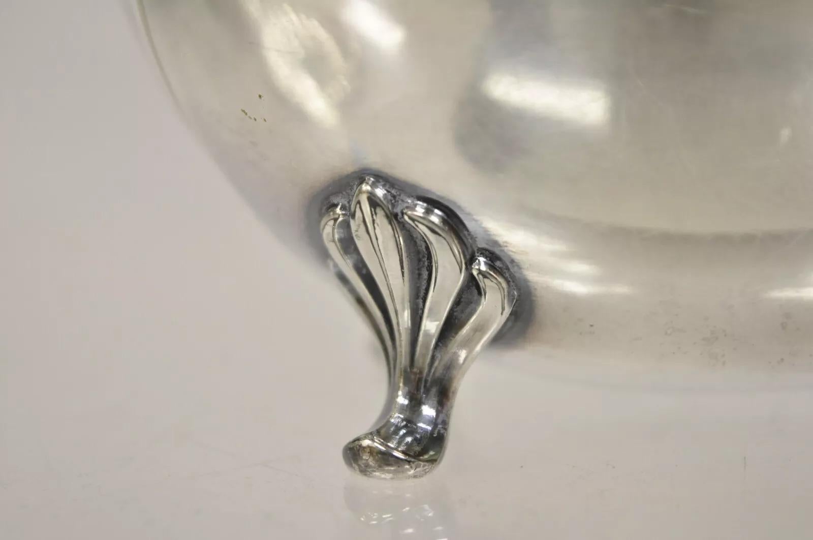 20th Century Vintage Community Plate 6987 Small Oval Silver Plated Nut Dish Bowl For Sale