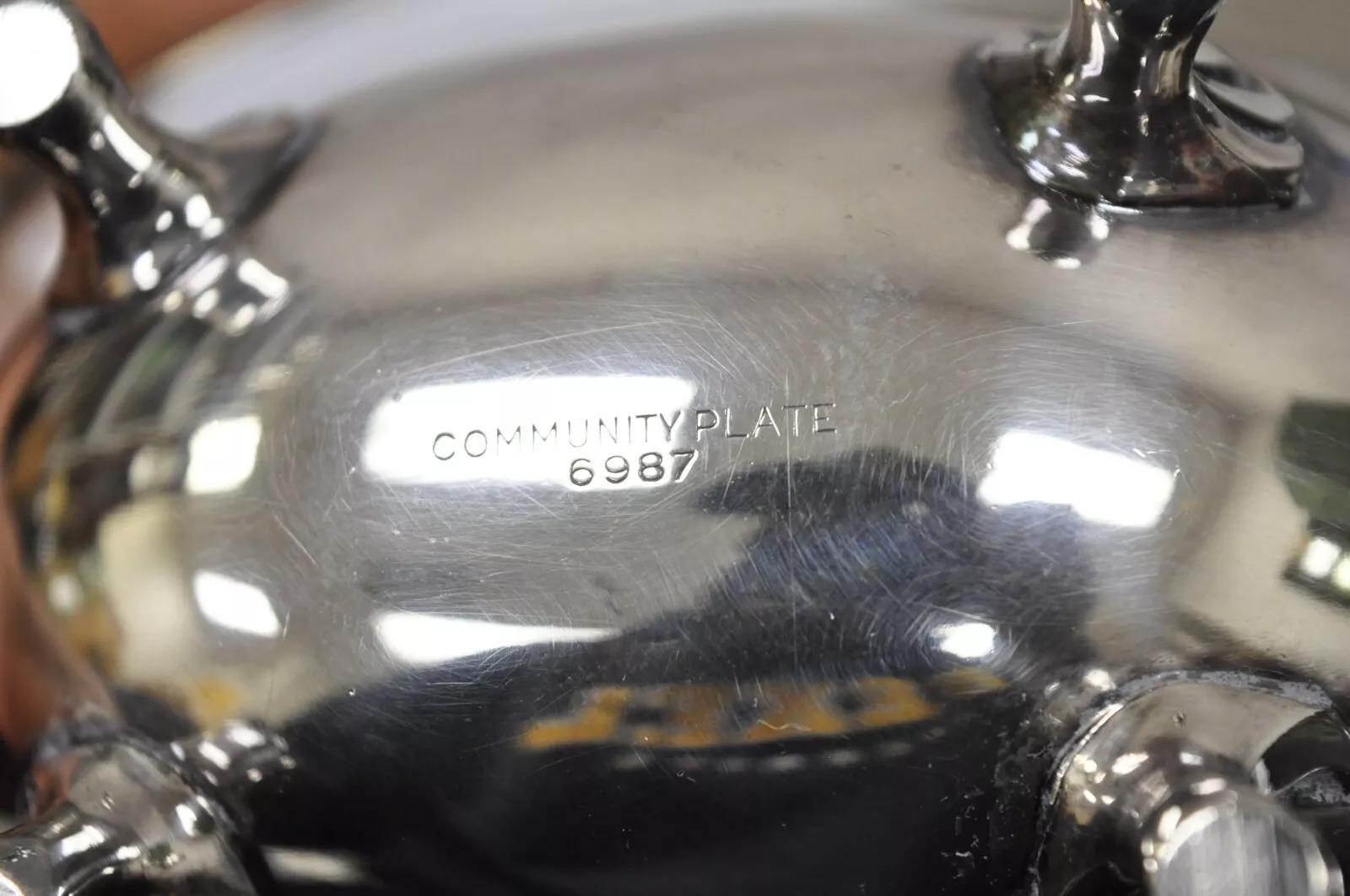 Vintage Community Plate 6987 Small Oval Silver Plated Nut Dish Bowl For Sale 1