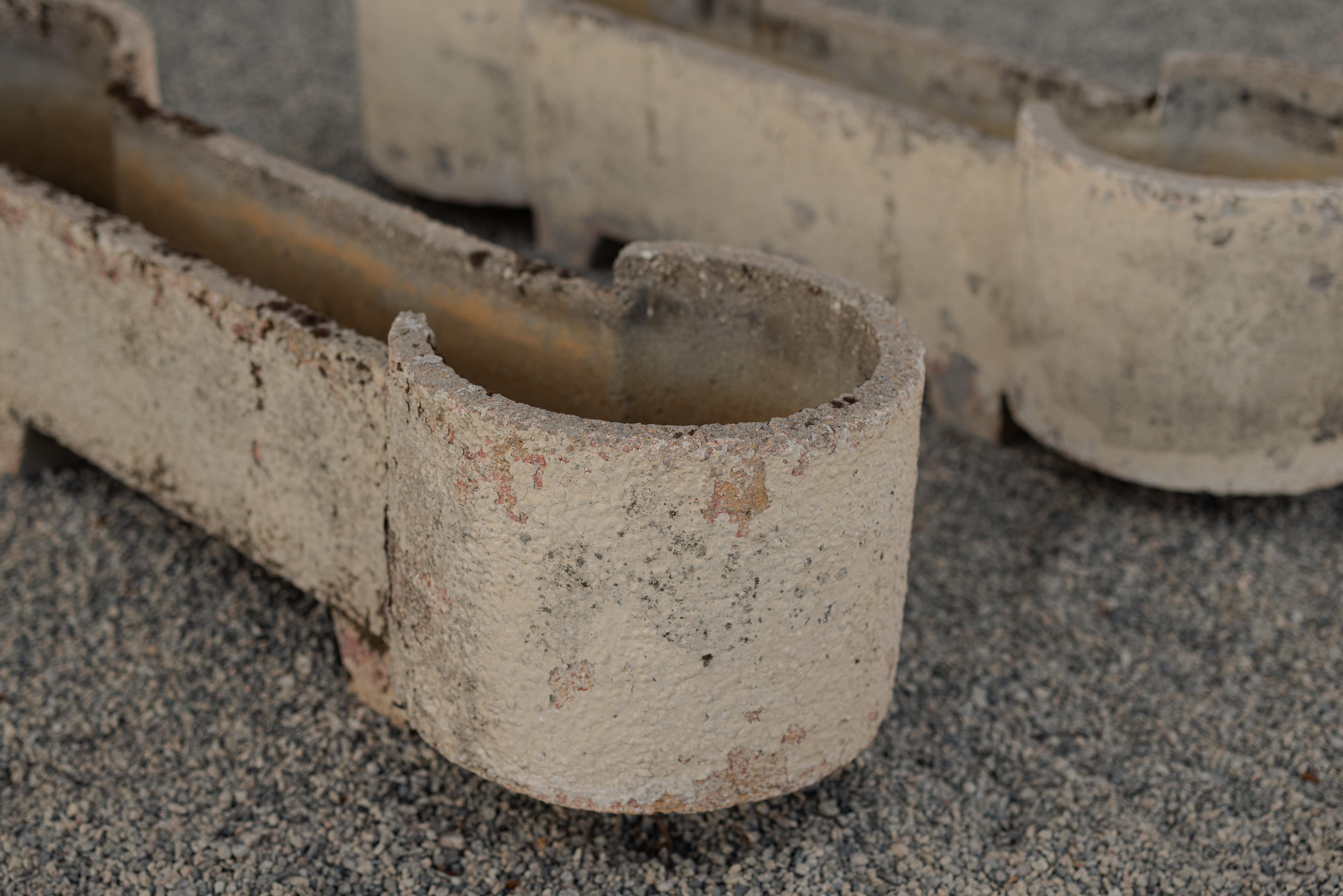 Vintage Concrete Dog Bone Planters In Good Condition For Sale In Los Angeles, CA