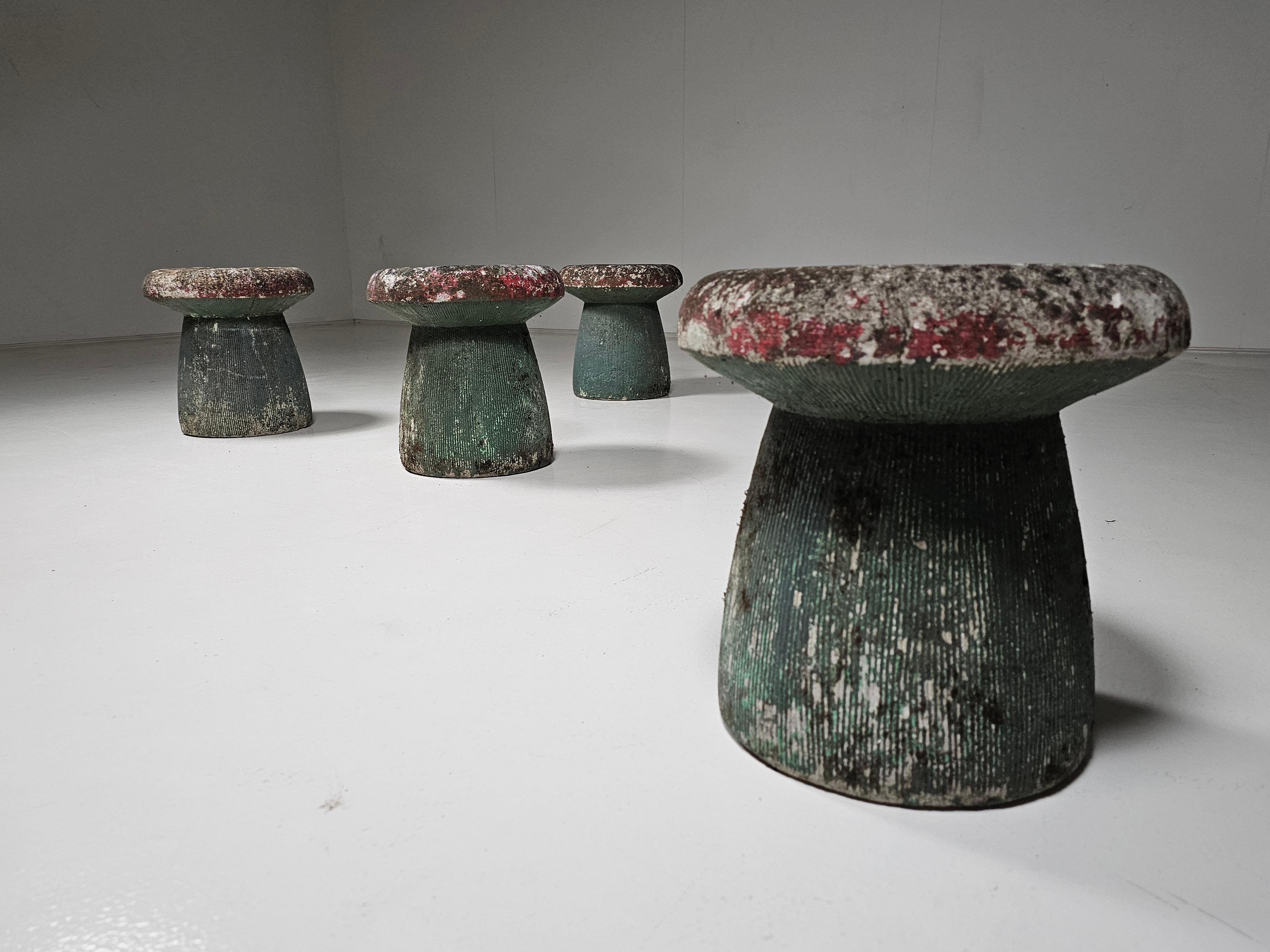 Vintage Beton Garten Pilz Hocker, Frankreich, 1960er Jahre (Französische Provence) im Angebot