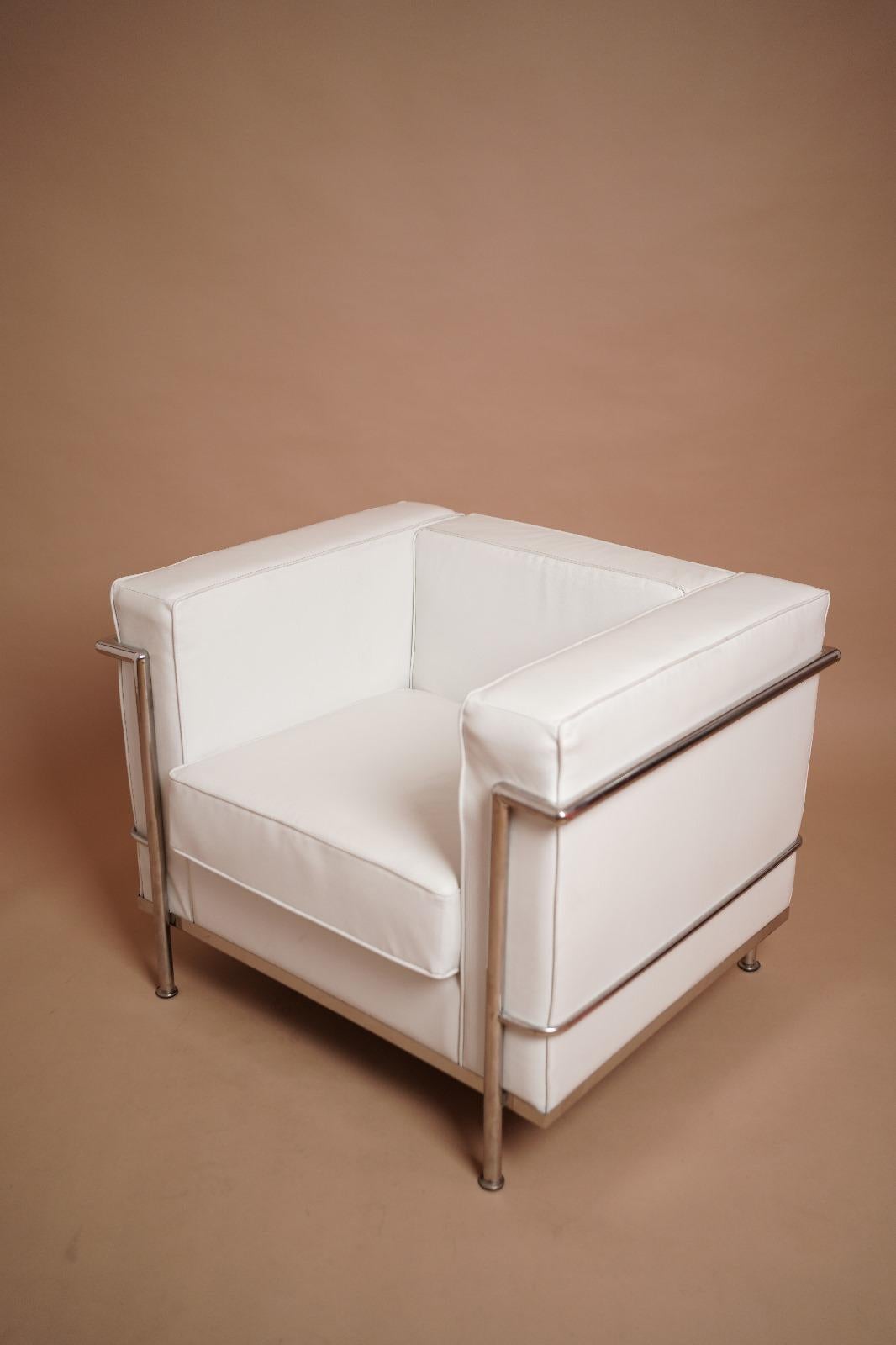 Vintage LC2 Longue Chair By Le Corbusier Italy 1970s
