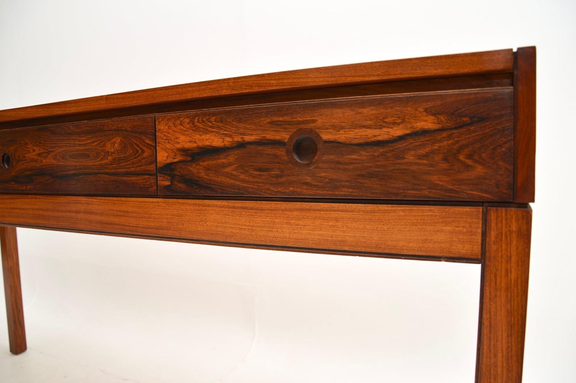 Vintage Console Table by Robert Heritage for Archie Shine 4