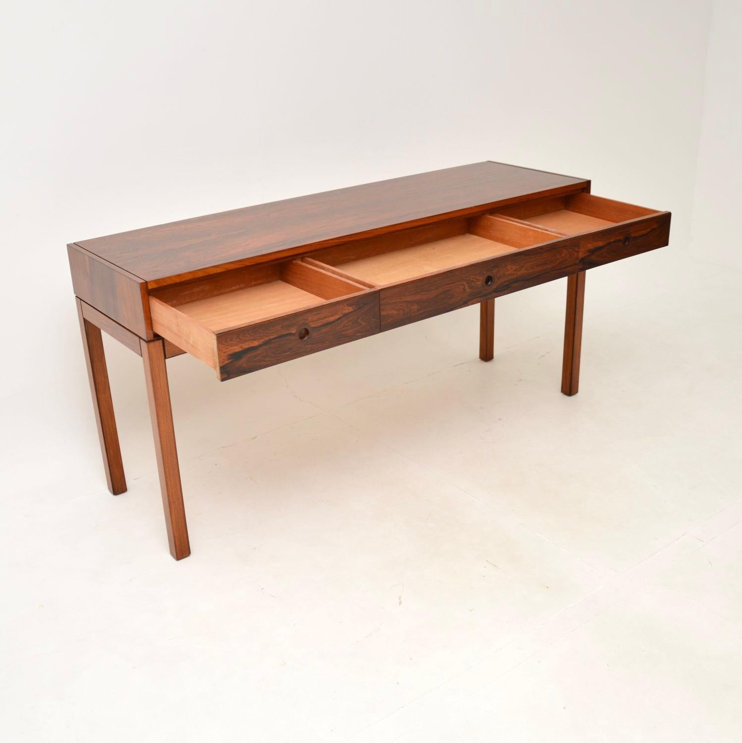 Mid-Century Modern Vintage Console Table by Robert Heritage for Archie Shine