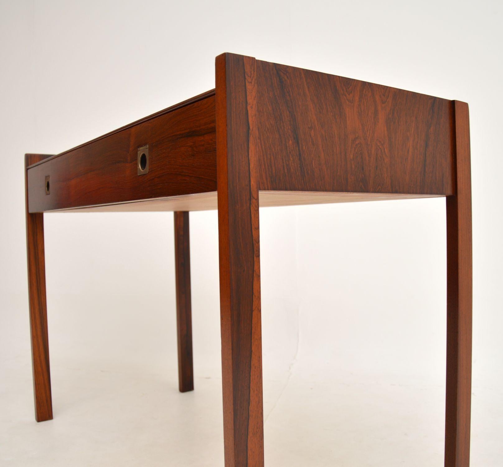 Vintage Console Table / Desk by Robert Heritage for Archie Shine 4